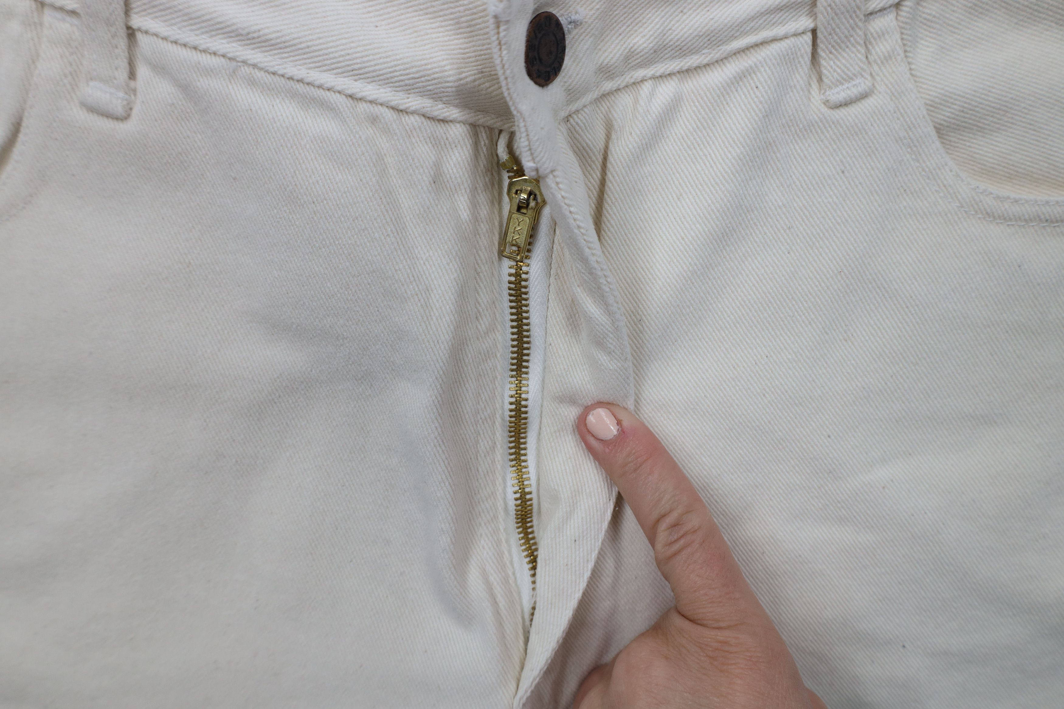 Vintage Deadstock Vintage 90s Streetwear Jean Shorts Jorts Cream Size US 34 / EU 50 - 5 Thumbnail