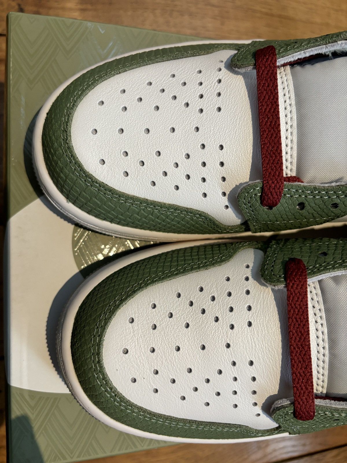 Jordan Brand × Nike Jordan 1 Low OG Year Of The Dragon Size US 9 / EU 42 - 4 Thumbnail
