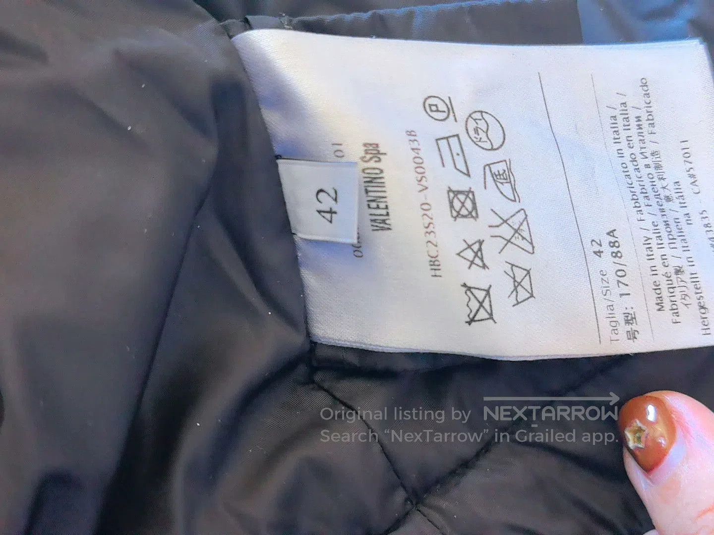 Valentino Valentino Women's Down Jacket. Size US XL / EU 56 / 4 - 5 Thumbnail