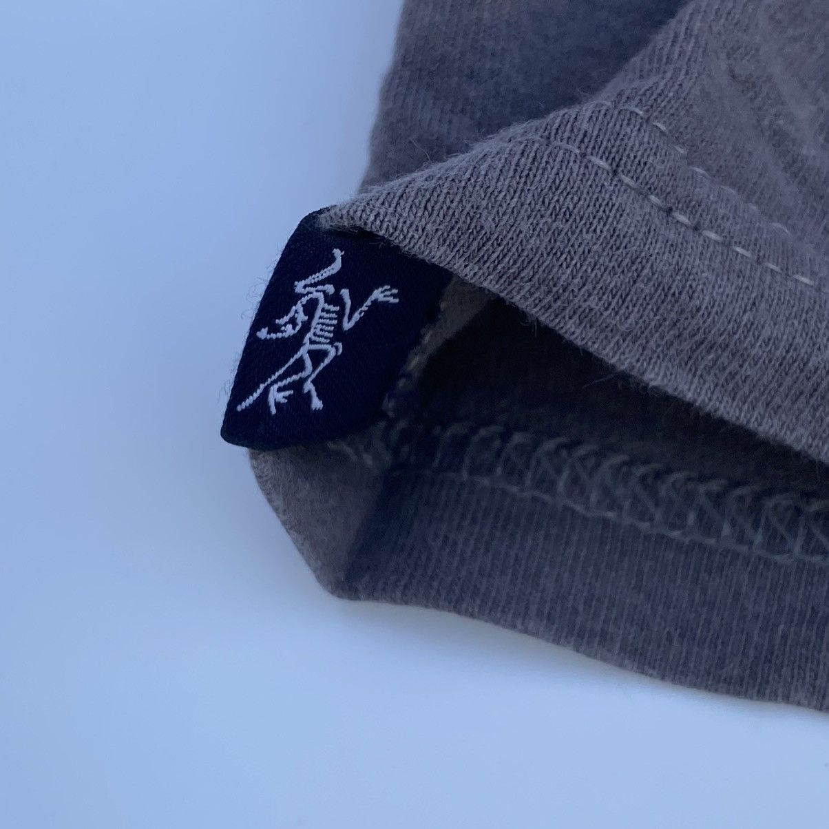 Arc'teryx Vintage Arc'teryx archaeopteryx big logo grey Small Size US S / EU 44-46 / 1 - 9 Thumbnail