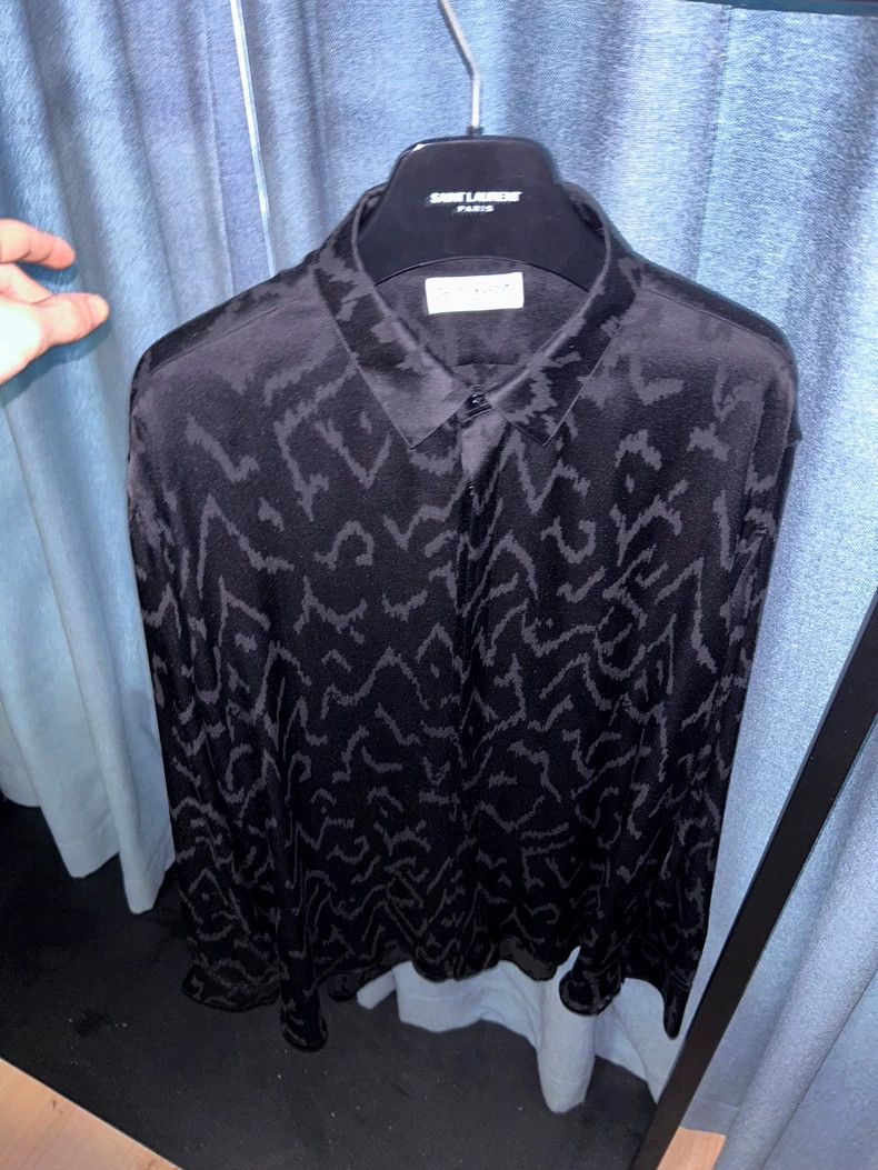 Yves Saint Laurent Saint laurent 23 SS Matte Glossy Abstract Heart Shirt 2503- Size US XXS / EU 40 - 1 Thumbnail