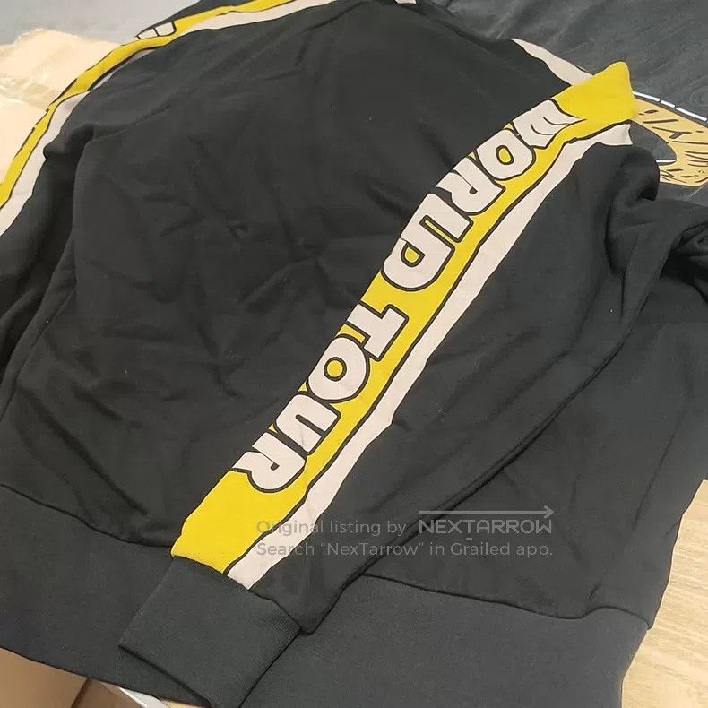 Givenchy Givenchy Sleeve Print Letter Sweatshirt Size US M / EU 48-50 / 2 - 5 Thumbnail