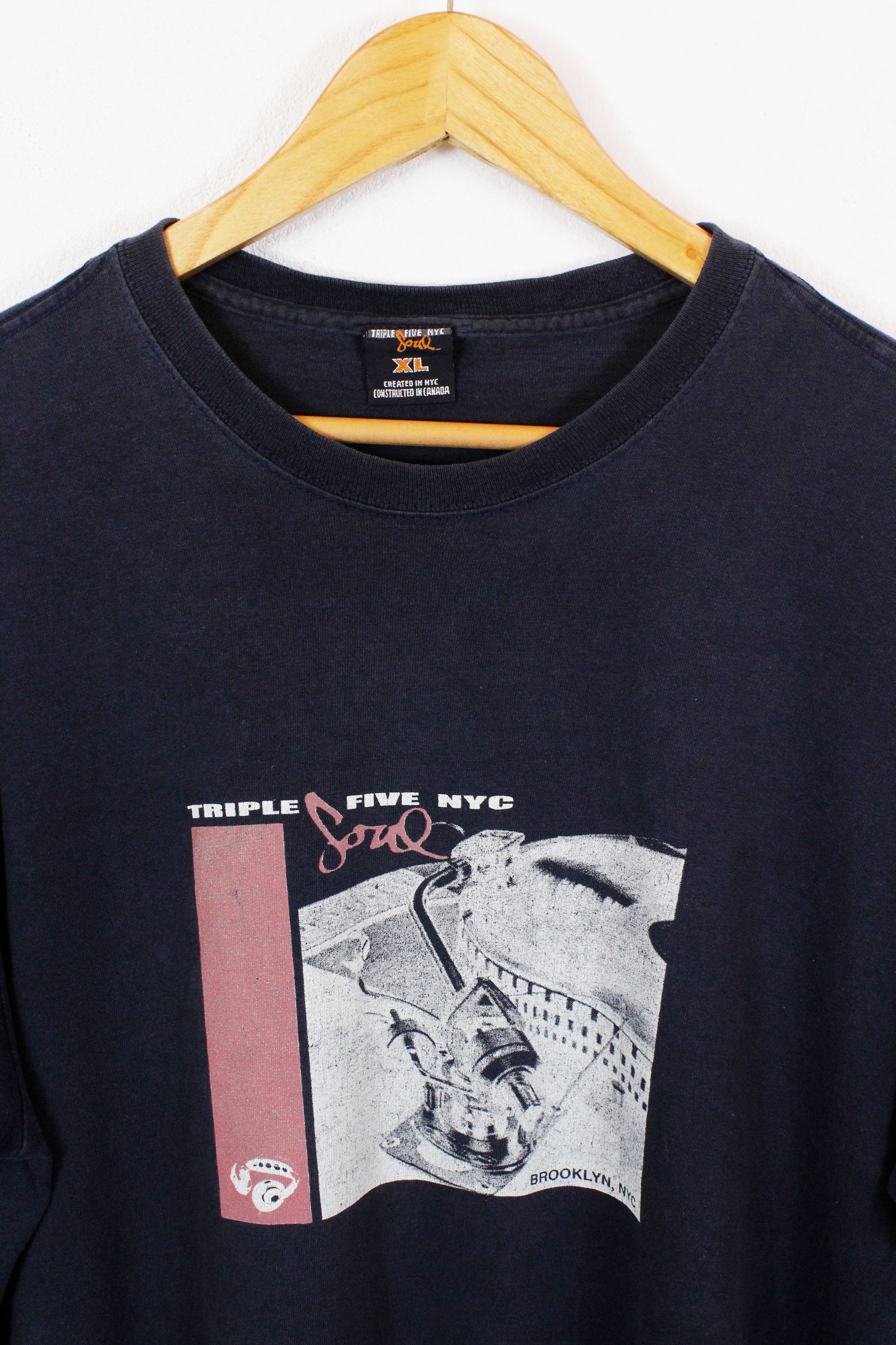 Triple 5 Soul × Vintage Vintage 90s Triple 5 Soul NYC Graphic Logo Tee T-shirts Size US XL / EU 56 / 4 - 2 Thumbnail