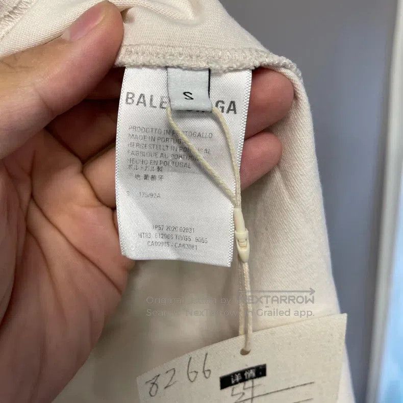 Balenciaga Balenciaga Front and Back Letter Printed Logo Beige Short Size US S / EU 44-46 / 1 - 3 Thumbnail