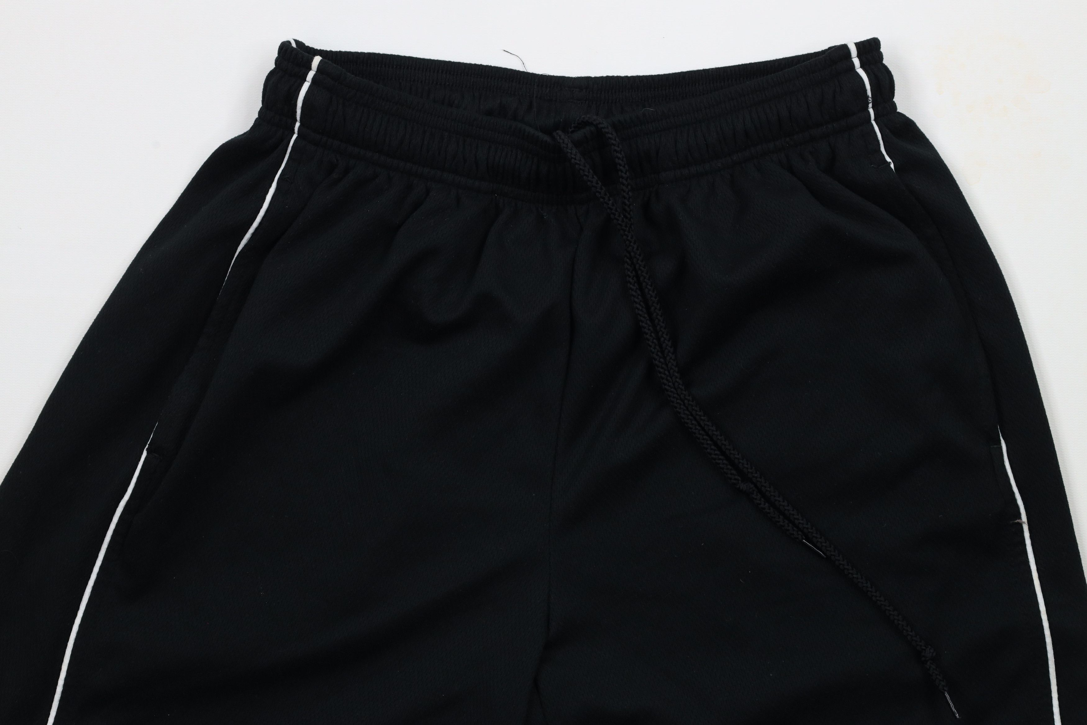 Reebok × Vintage Vintage 90s Reebok Logo Above Knee Heavyweight Shorts Black Size US 32 / EU 48 - 3 Thumbnail