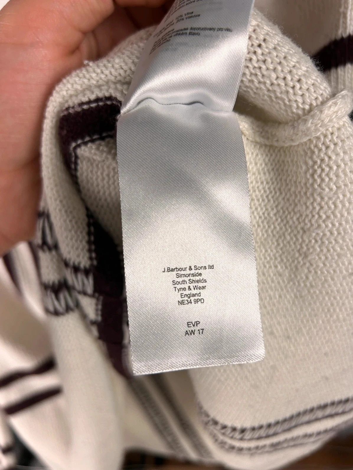 Barbour Barbour Knit Sweater Checked Grid White Black S Size S / US 4 / IT 40 - 7 Thumbnail