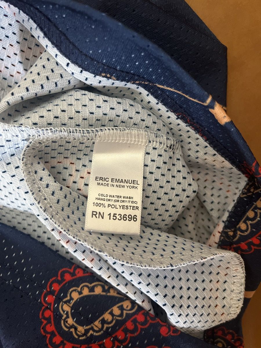 Eric Emanuel SIZE M ERIC EMANUEL PAISLEY SHORTS Size US 32 / EU 48 - 4 Thumbnail