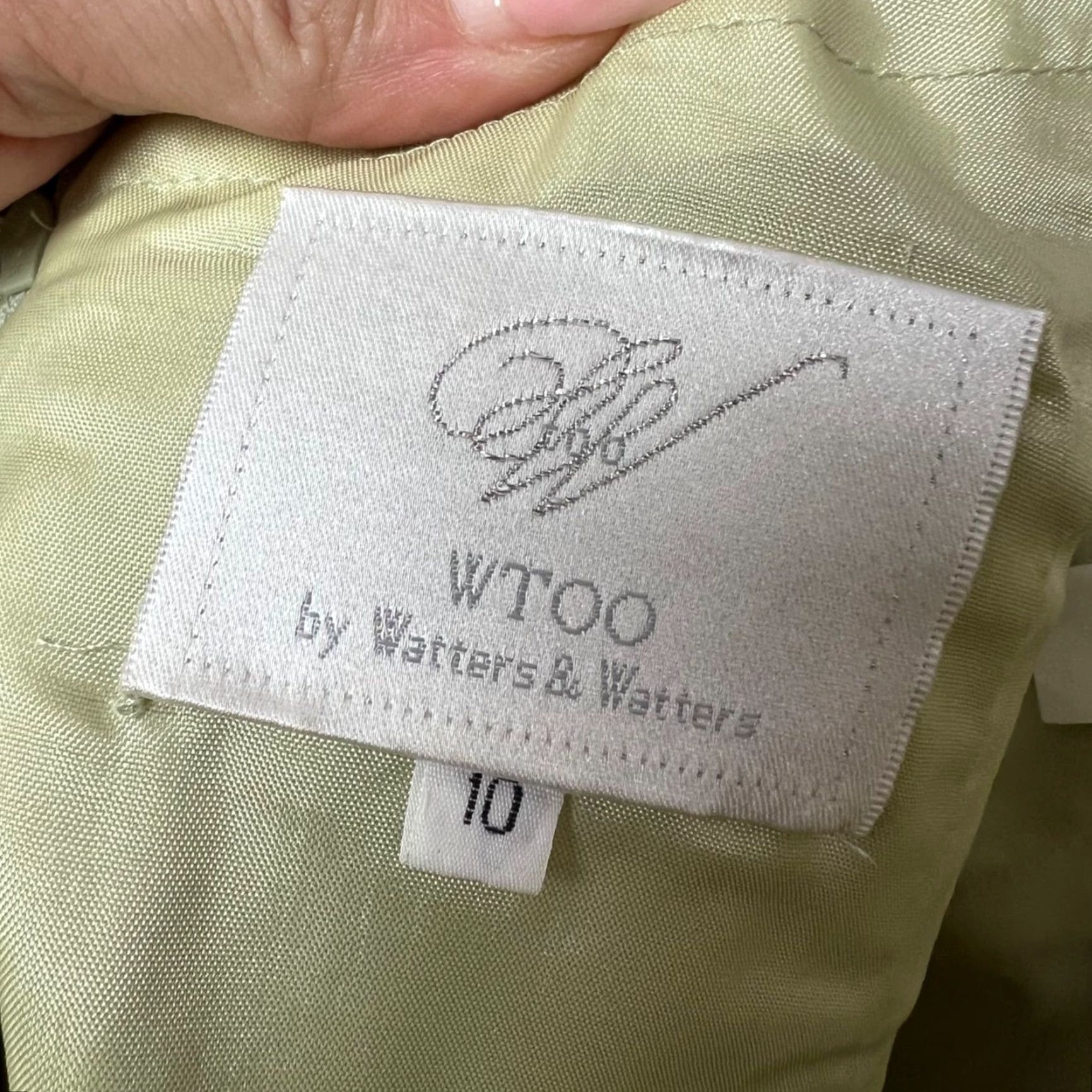 Vintage WTOO Blouse Womens Size 10 Light Green Satin Strappy Top - Sleeveless Polyester Acetate Shirt Casual Spring Summer New with Tags Women Mens Girls Size L / US 10 / IT 46 - 3 Thumbnail