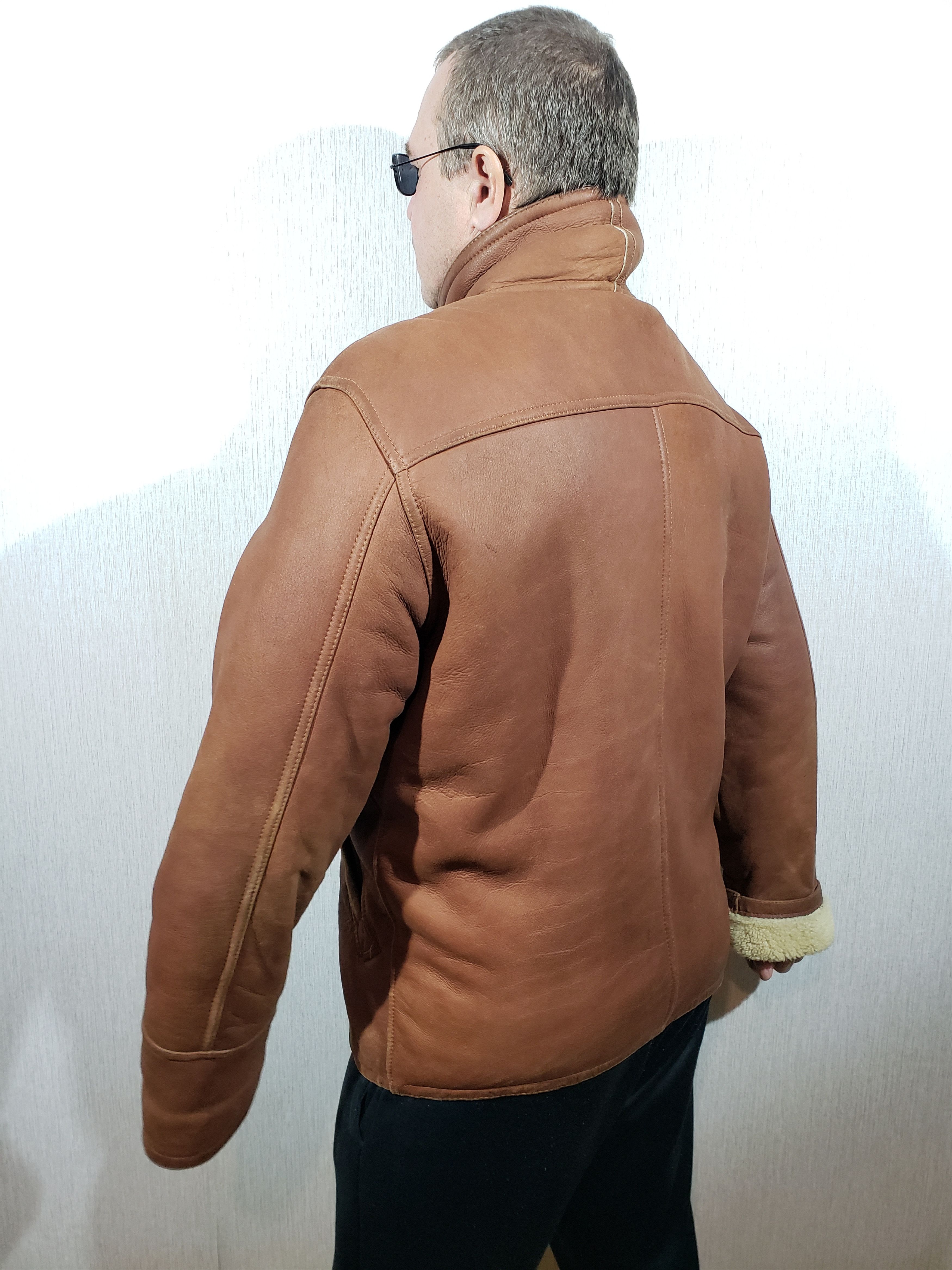 Other Brown men's sheepskin coat with zipper. Size US L / EU 52-54 / 3 - 5 Thumbnail