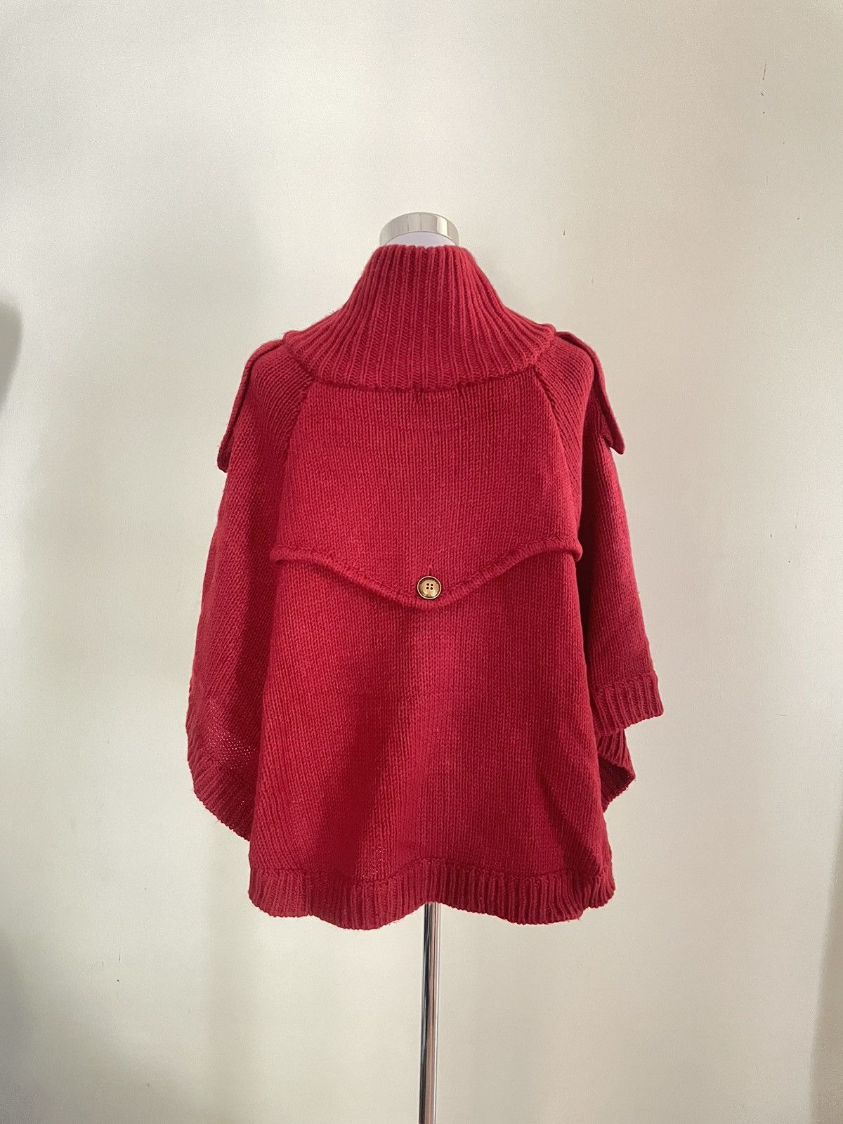 Burberry Burberry London knitted poncho Size XS / US 0-2 / IT 36-38 - 2 Thumbnail