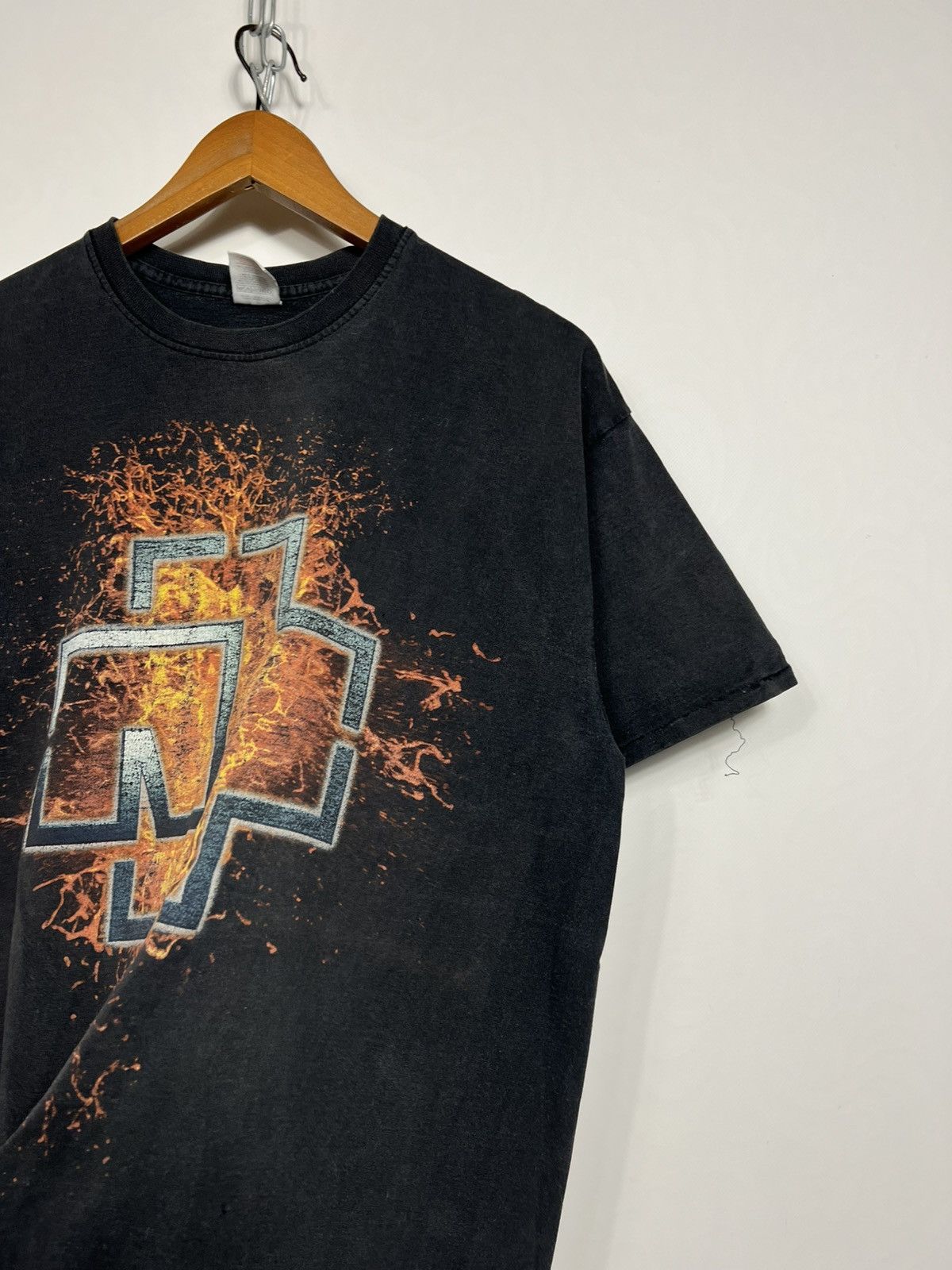 Band Tees Vintage 00s Rammstein Hier Kommt Die Sonne Band T-shirt Tee Size US L / EU 52-54 / 3 - 7 Thumbnail