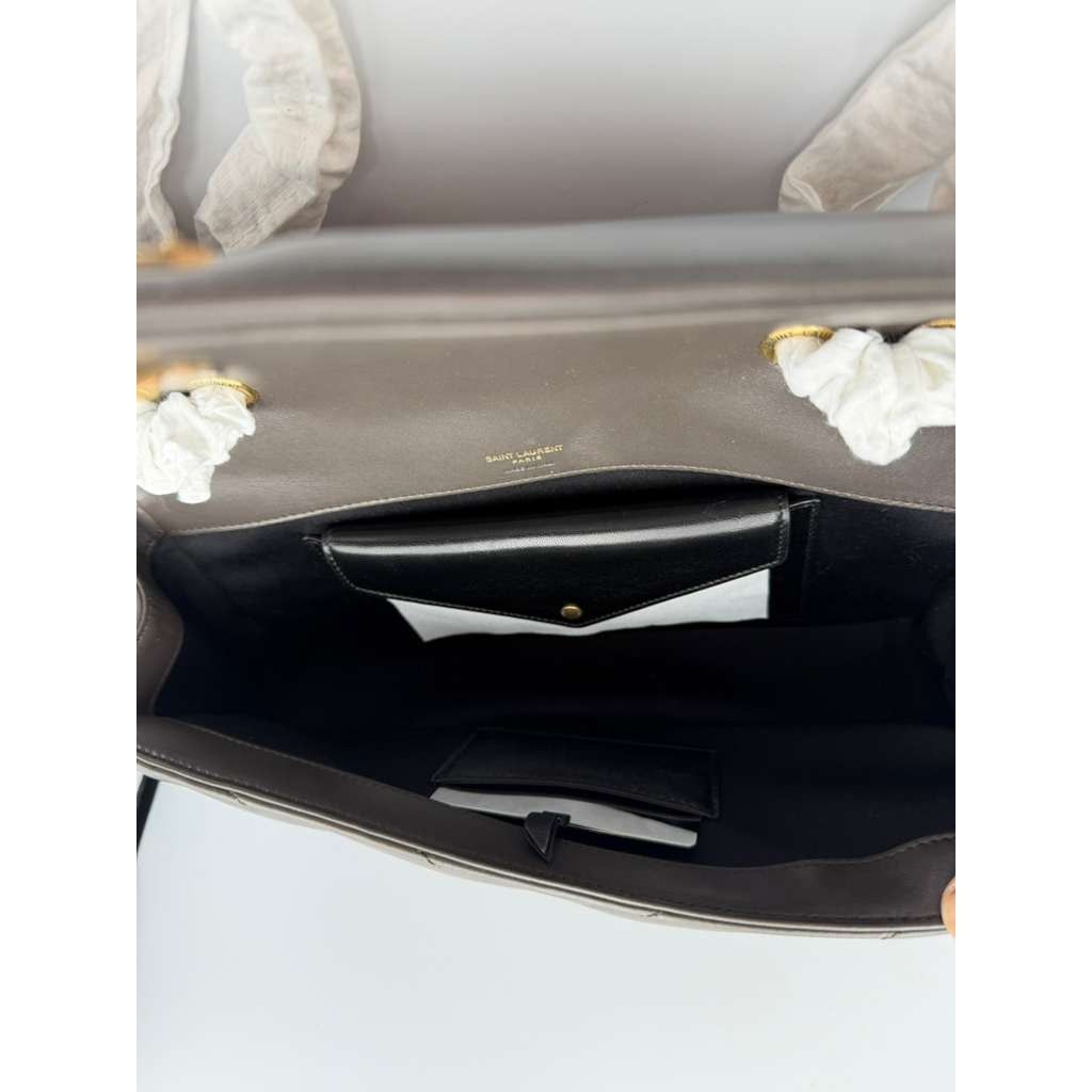 Saint Laurent Paris CC31 Size: OS / YSL Loulou Medium Shoulder Bag in Dark Brown Size ONE SIZE - 9 Thumbnail