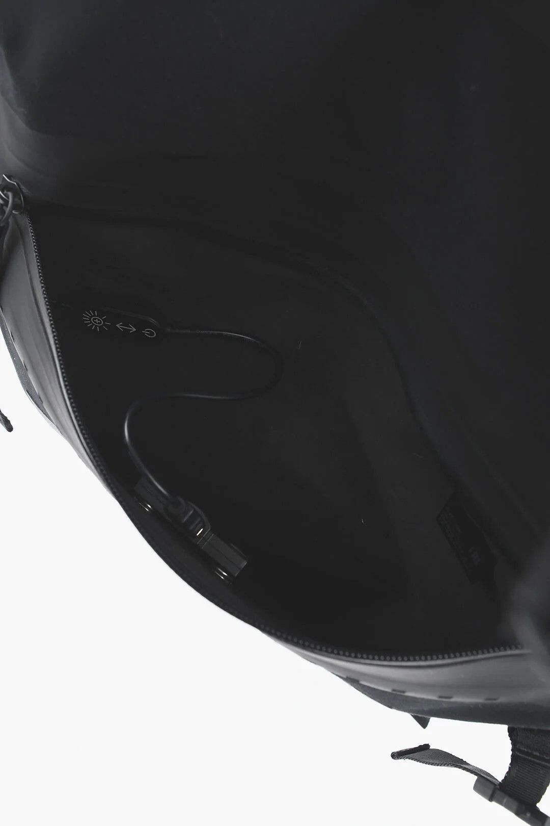 Maison Margiela og1mm0326 Size: OS / Mackintosh Fabric Backpack in Black Size ONE SIZE - 6 Thumbnail