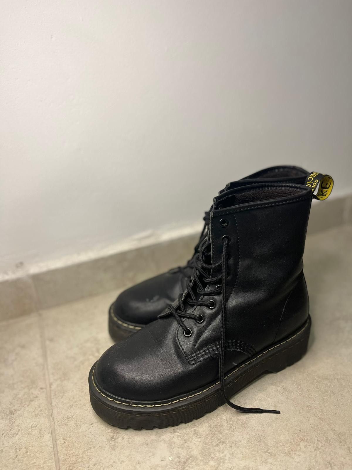 Dr. Martens Black Dr. Martens boots Size US 8.5 / IT 38.5 - 2 Thumbnail