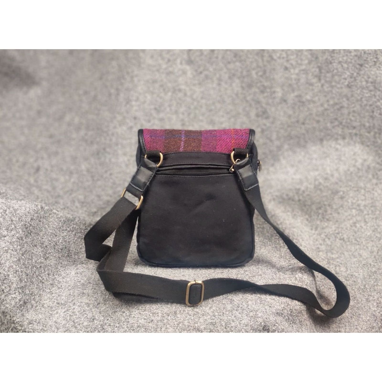 Harris Tweed Vintage Harris Tweed compact messenger bag unisex over the shoulder Hand Size ONE SIZE - 6 Thumbnail