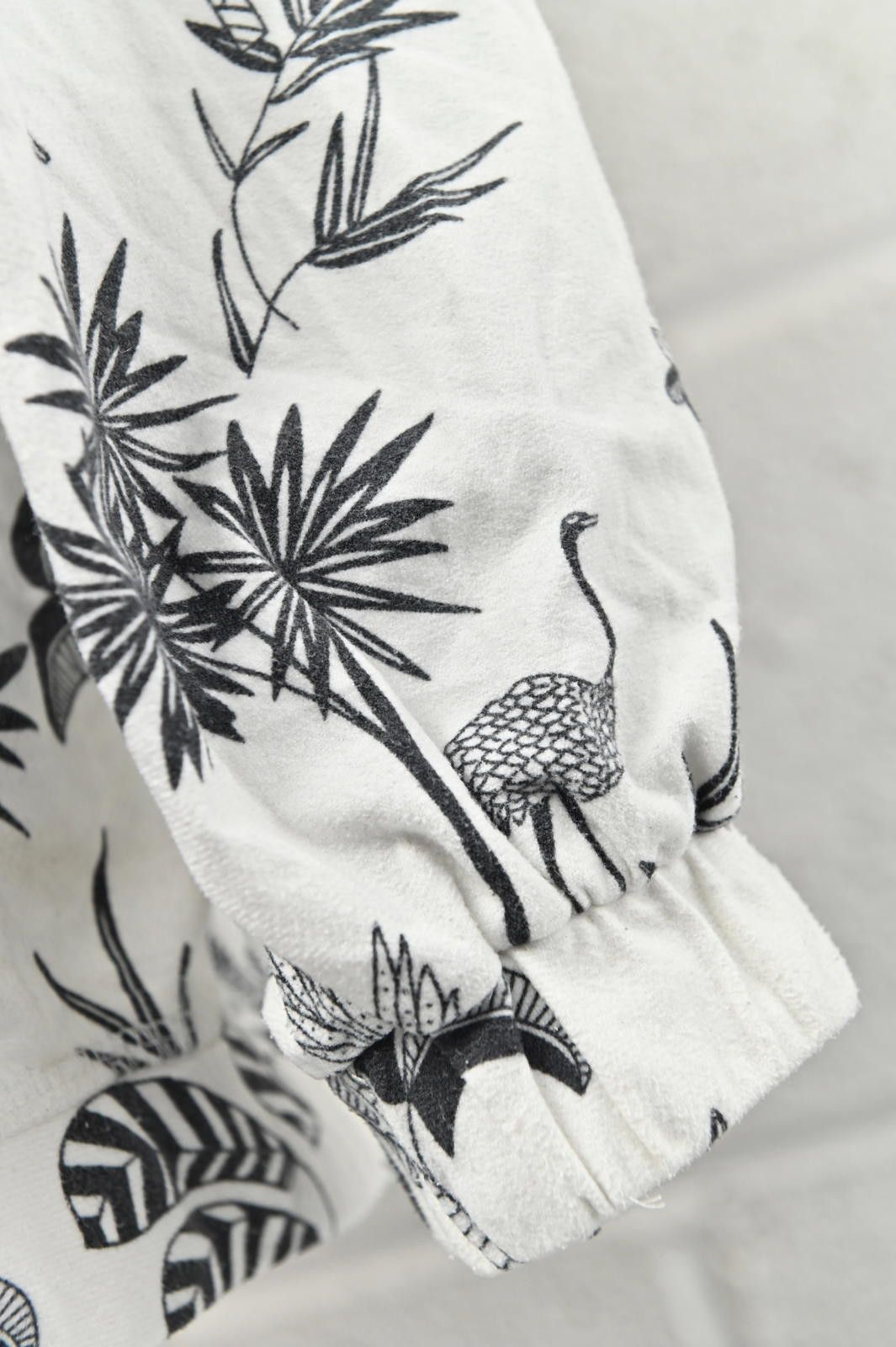 NEXT Safari-Inspired Graphic Long Sleeve Sweatshirt Mens Size L Size US L / EU 52-54 / 3 - 5 Thumbnail
