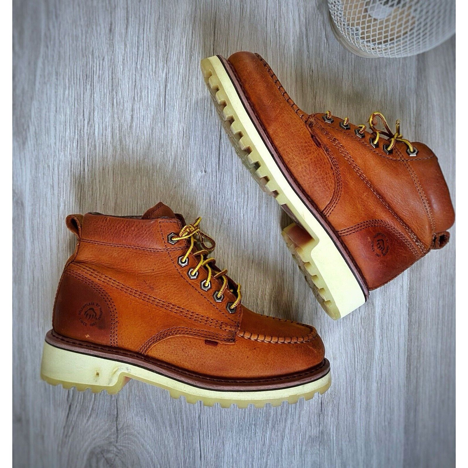 WOLVERINE HALO SPARTAN UNSC Limited Edition Leather Boots scorpion horvath 10 Halo Teams Up with Wolverine for Spartan-Inspired Boots  main image 4