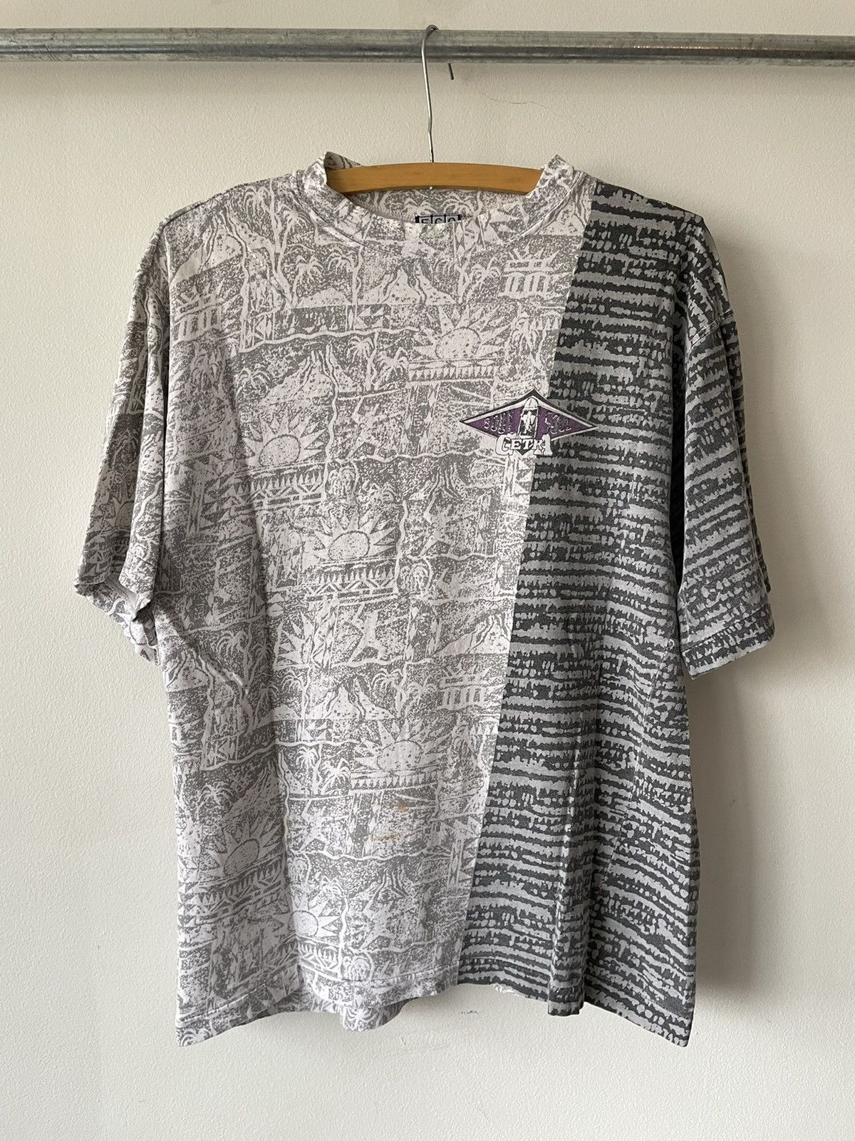 Vintage Baggy Vintage 90s Surfer Tiki Beach tee Size US S / EU 44-46 / 1 - 5 Thumbnail