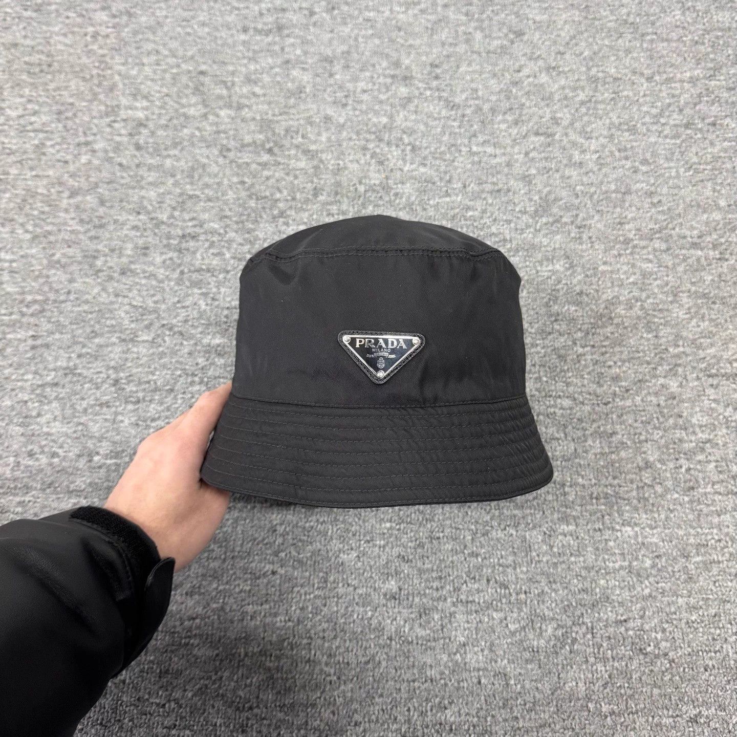 Prada Prada Triangle Logo Nylon Fisherman Hat L MINT Size ONE SIZE - 1 Thumbnail