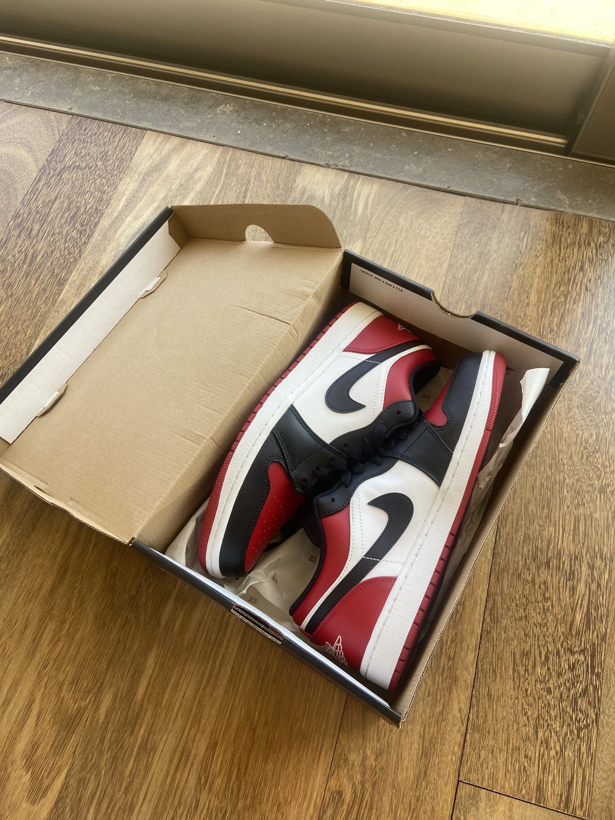 Jordan Brand × Nike jordan 1 low bred toe Size US 9.5 / EU 42-43 - 1 Thumbnail