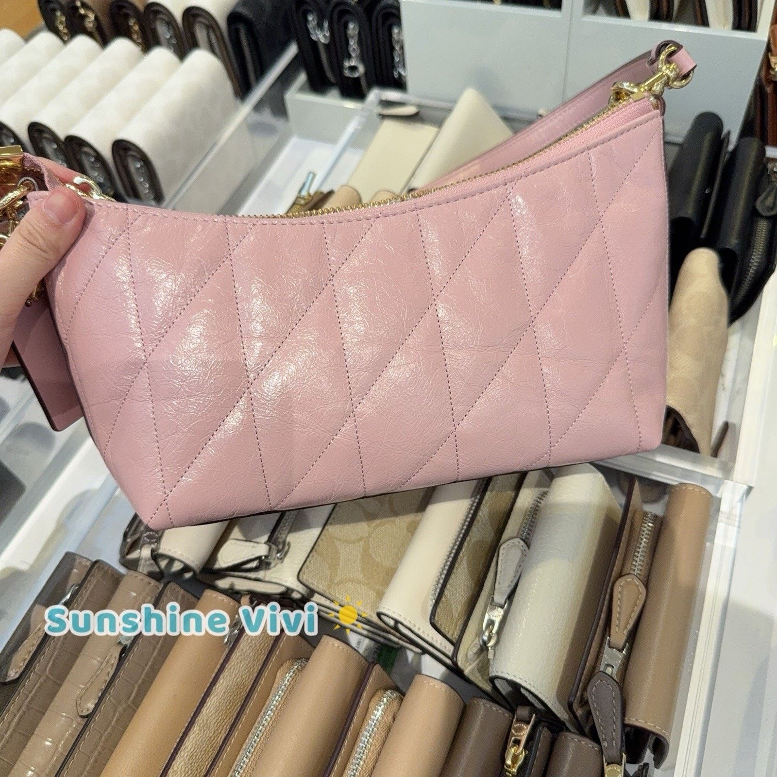 Coach NWT Coach Caitlin Shoulder Bag Quilting CDZ88 CARNATION Size ONE SIZE - 4 Thumbnail