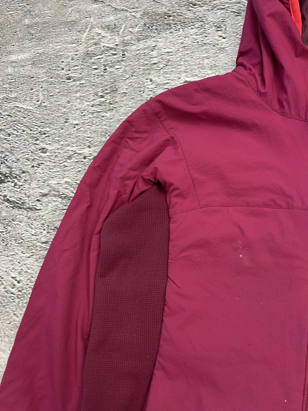 Arc'teryx Arc’teryx jacket pink Atom LT Size S / US 4 / IT 40 - 4 Thumbnail