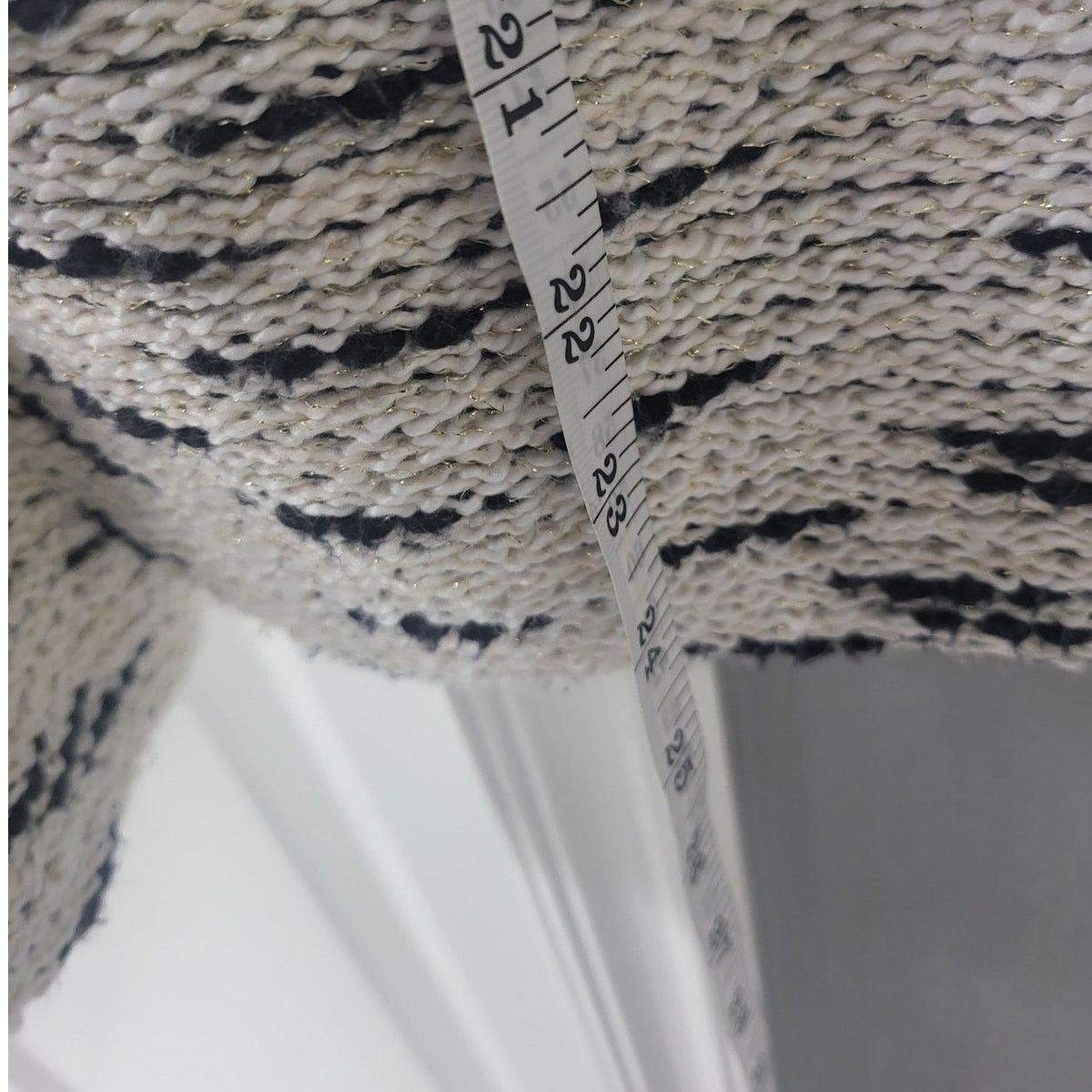 Loft Loft White w/ Black & Metallic Gold Cowl Neck Sweater - L Size L / US 10 / IT 46 - 6 Thumbnail