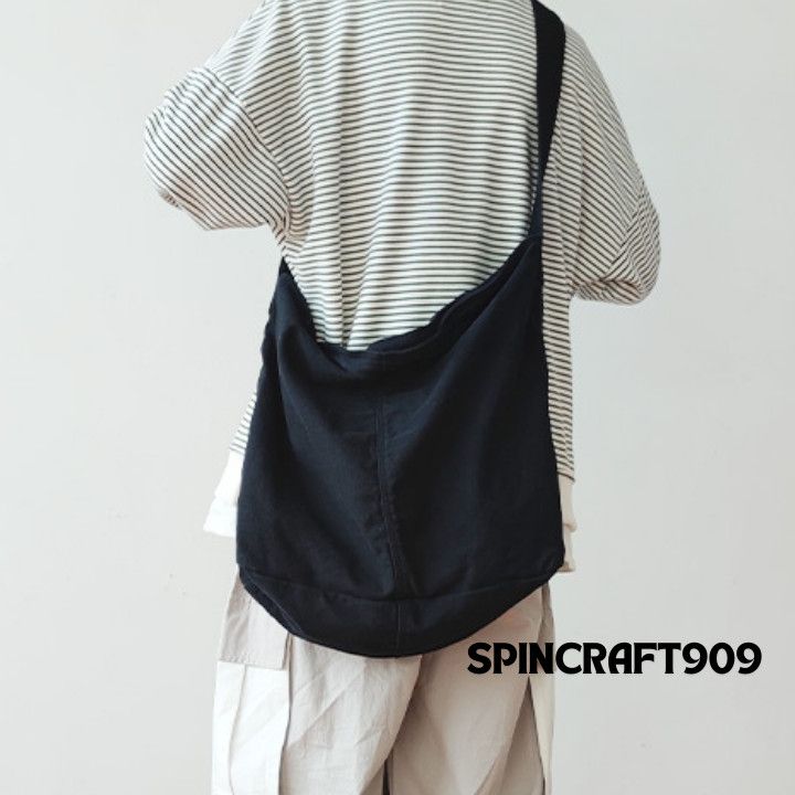 Other Navy Blue Messenger Bag Size ONE SIZE - 1 Thumbnail