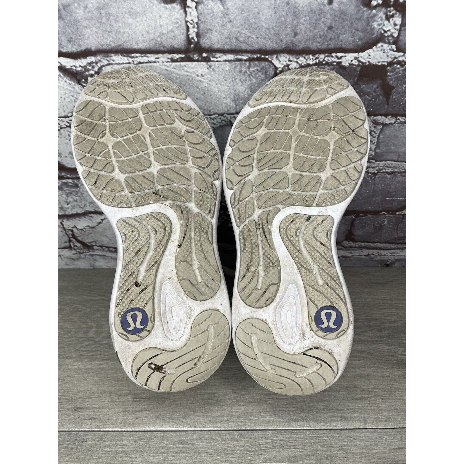 Lululemon Lululemon Blissfeel Run 2 White Blue Running Shoes Athletic Size US 7.5 / IT 37.5 - 20 Thumbnail
