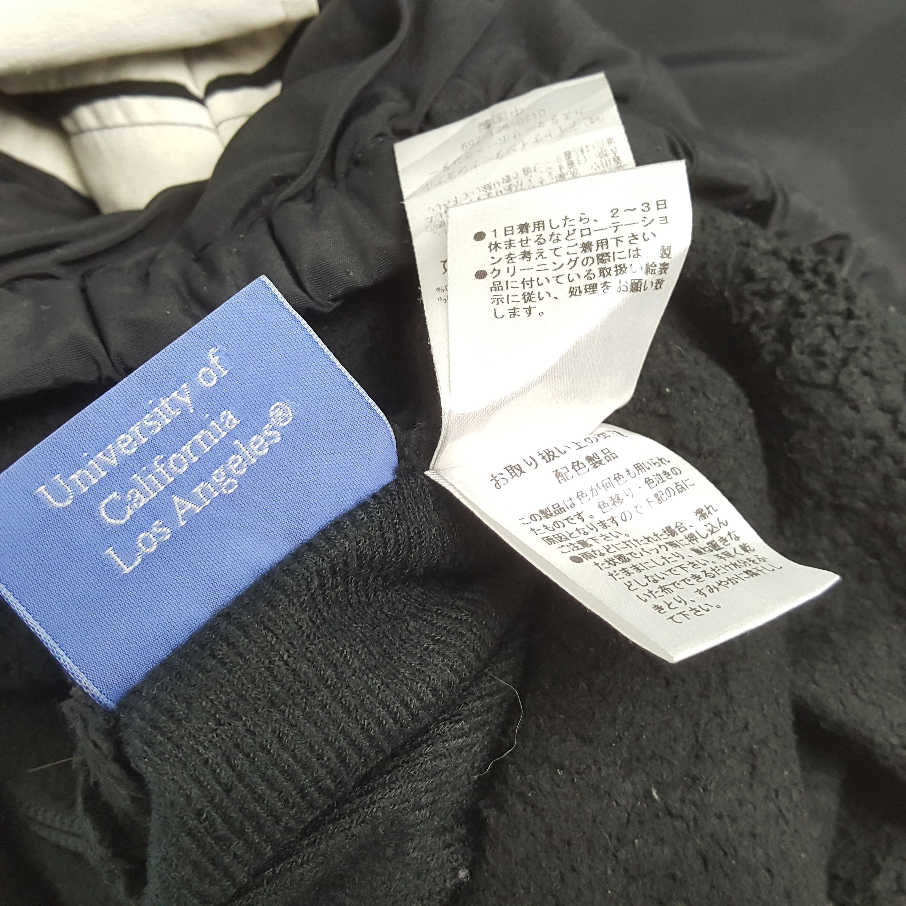 Vintage UNIVERSITY OF CALIRFONIA Jacket Streetwear Style Size US XL / EU 56 / 4 - 11 Thumbnail
