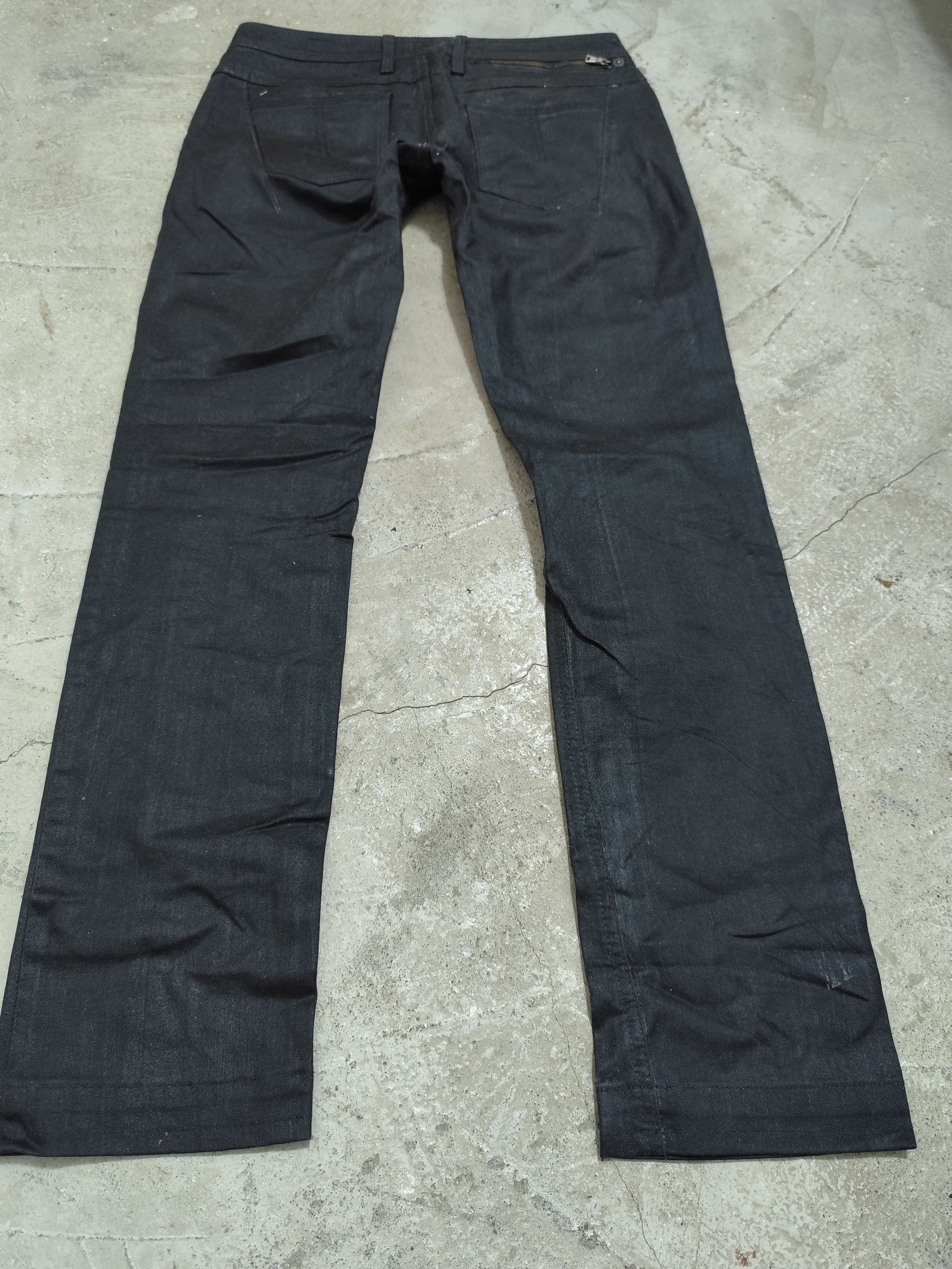 Neil Barrett NEIL BARRETT STRAIGHT CUT WAX COATED JEANS Size 27" / US 4 / IT 40 - 6 Thumbnail