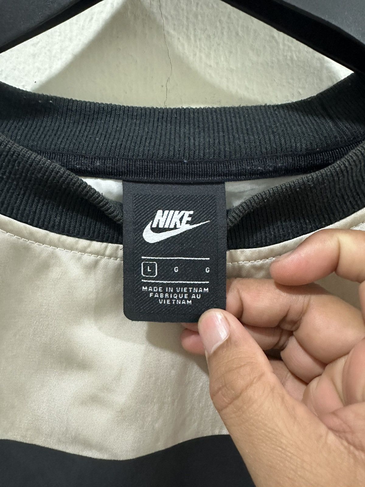 Nike × Vintage Nike Blank Swoosh Sweater Size US L / EU 52-54 / 3 - 7 Thumbnail