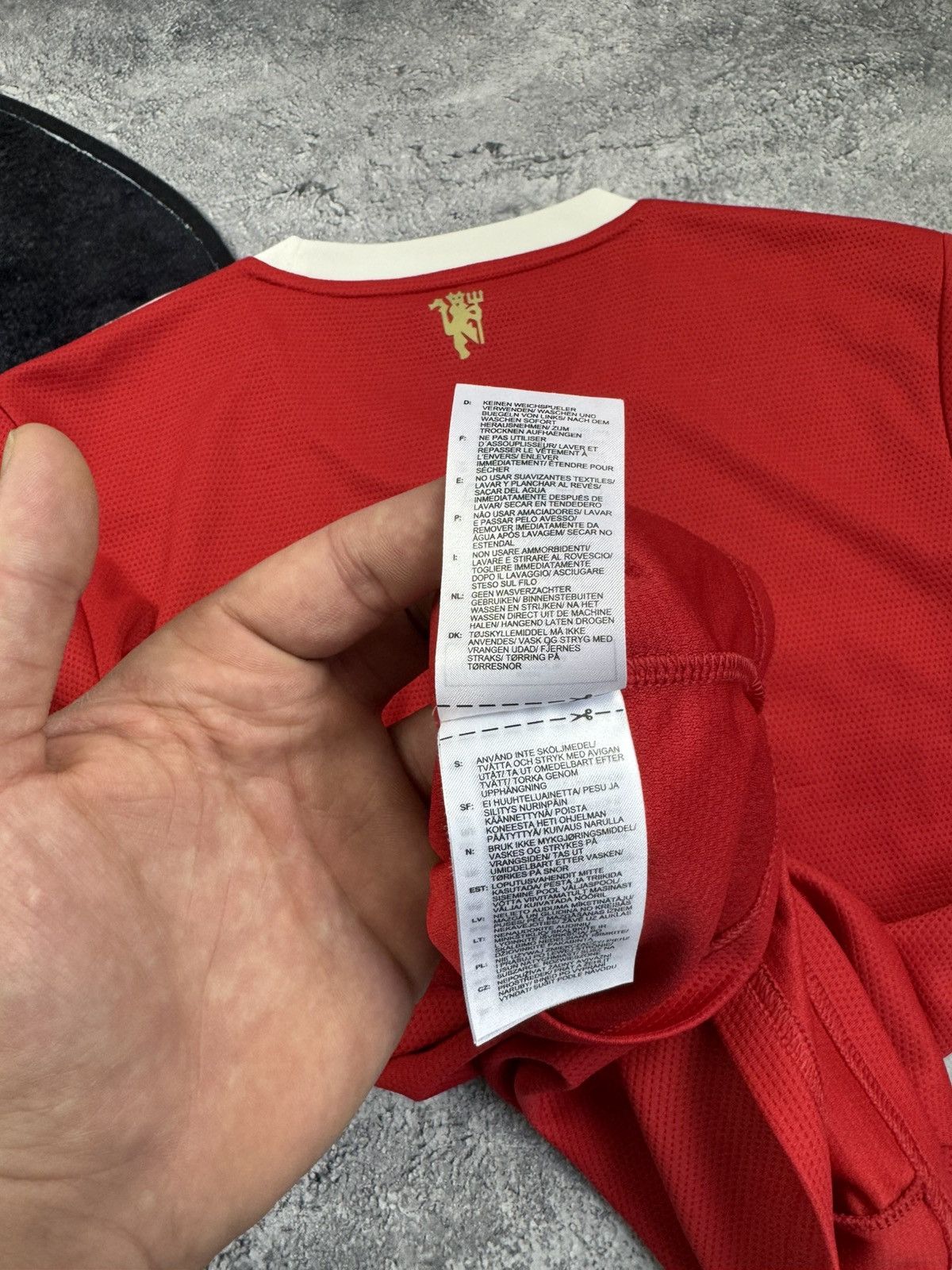 Adidas MANCHESTER UNITED 2021-2022 HOME FOOTBALL JERSEY ADIDAS Size US S / EU 44-46 / 1 - 23 Thumbnail