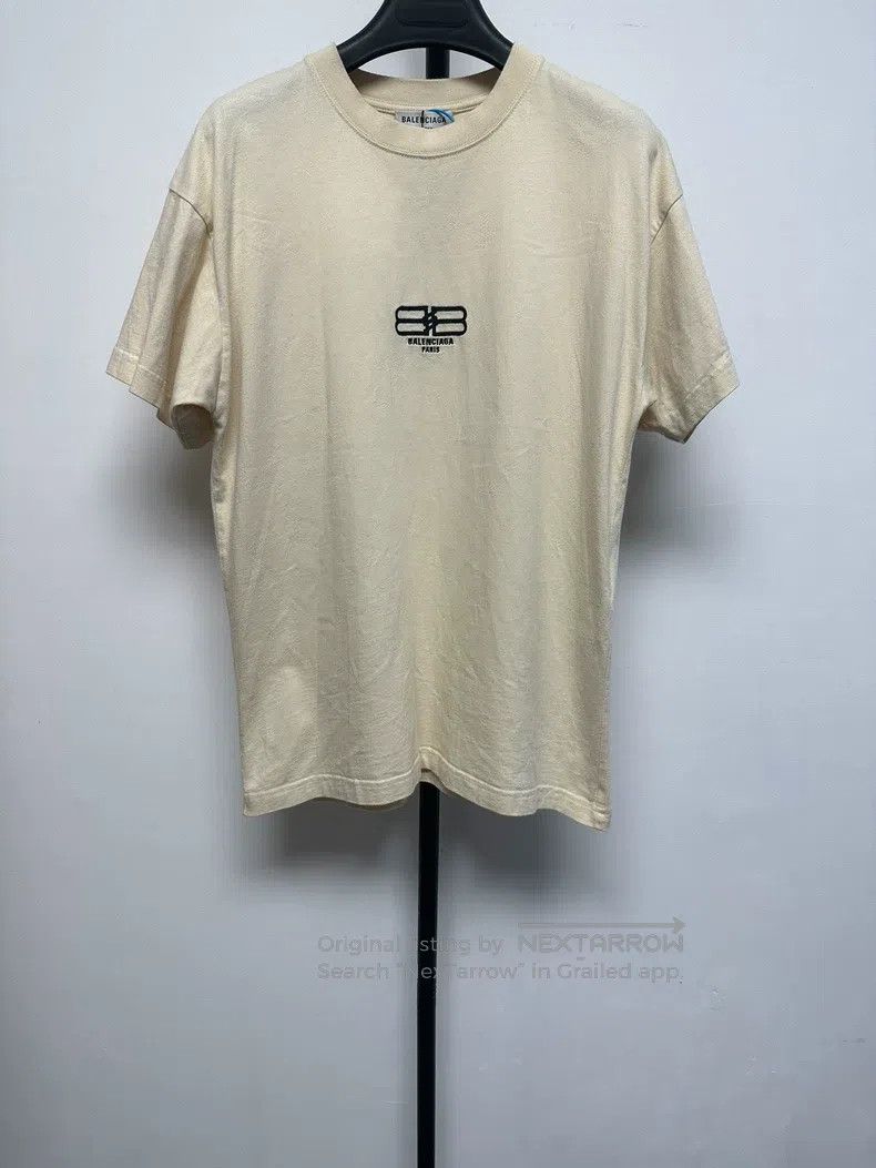 Balenciaga Balenciaga Embroidered Letter Solid Color Round Neck Short Size US XS / EU 42 / 0 - 1 Thumbnail