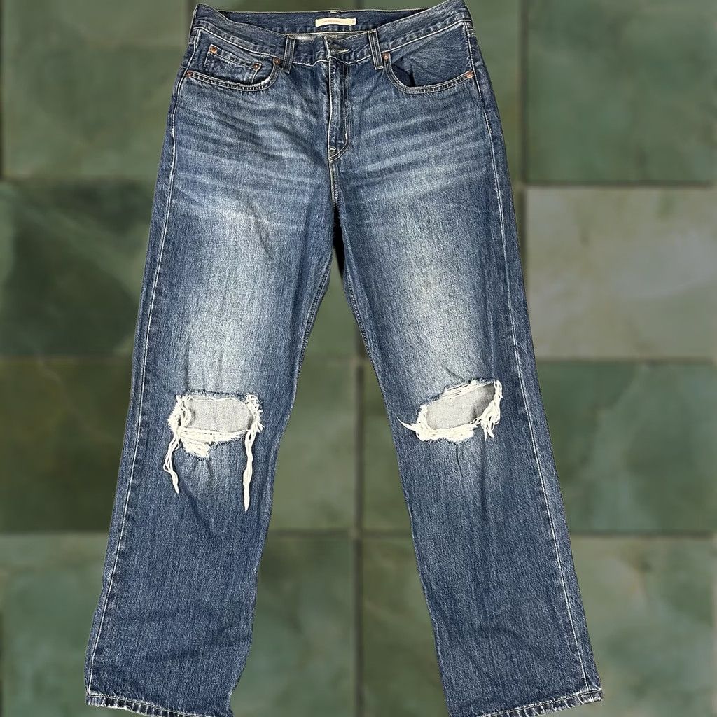 Denime VINTAGE Levis Low Pro Jeans Womens 31x31 Relaxed Straight Leg Blue Denim Distressed Pants 5-Pocket Womens Men? Size 24" / US 00 / IT 34 - 1 Thumbnail