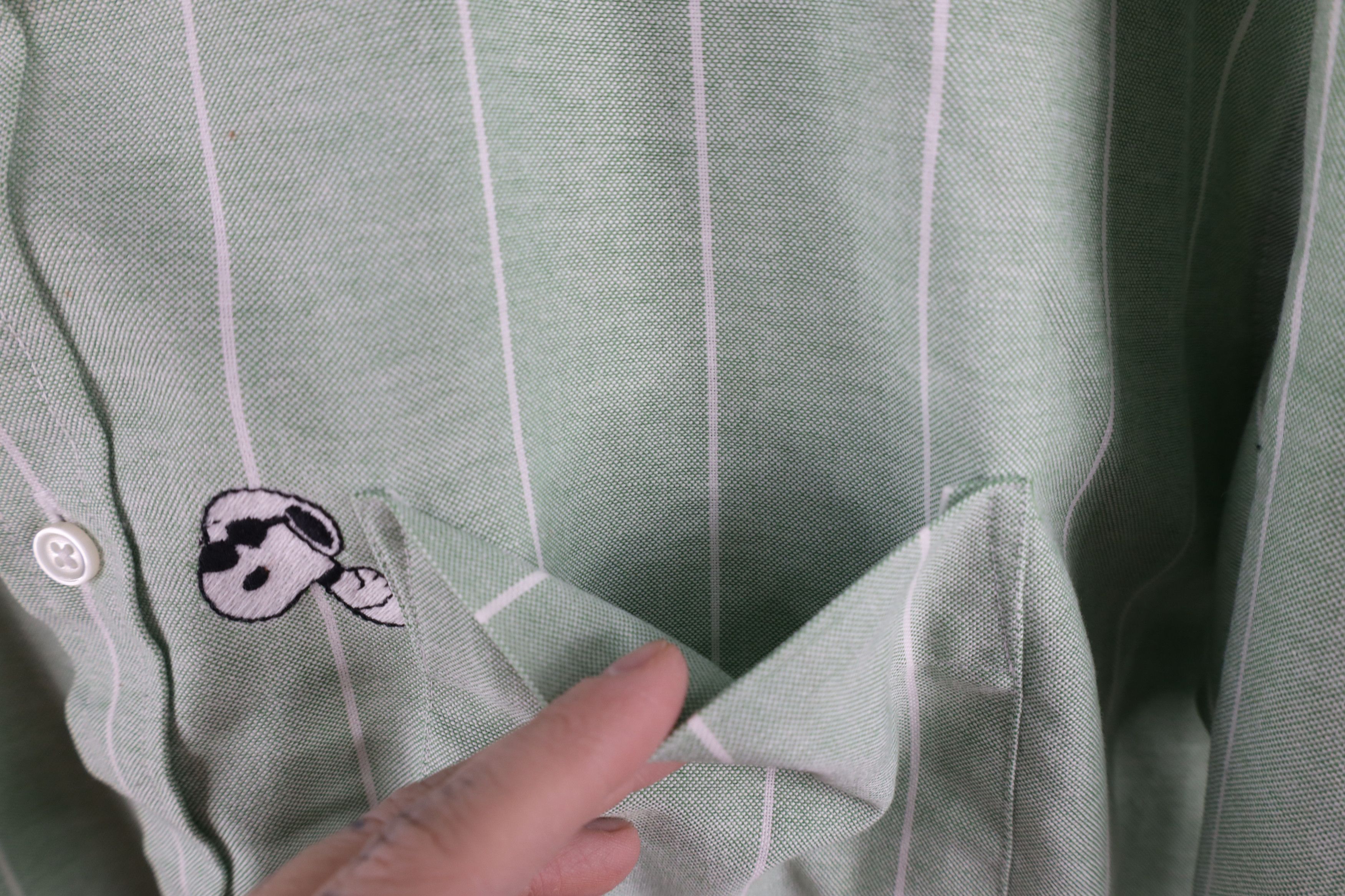 Vintage Vintage 90s Peanuts Joe Cool Striped Button Down Shirt Size US L / EU 52-54 / 3 - 6 Thumbnail
