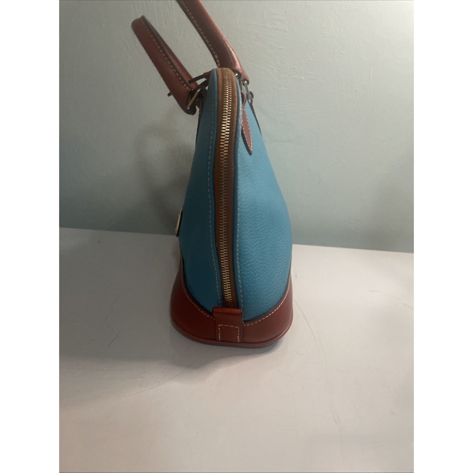 Dooney & Bourke Dooney & Bourke Pebble Grain Zip Satchel in Calypso - EUC Size ONE SIZE - 6 Thumbnail