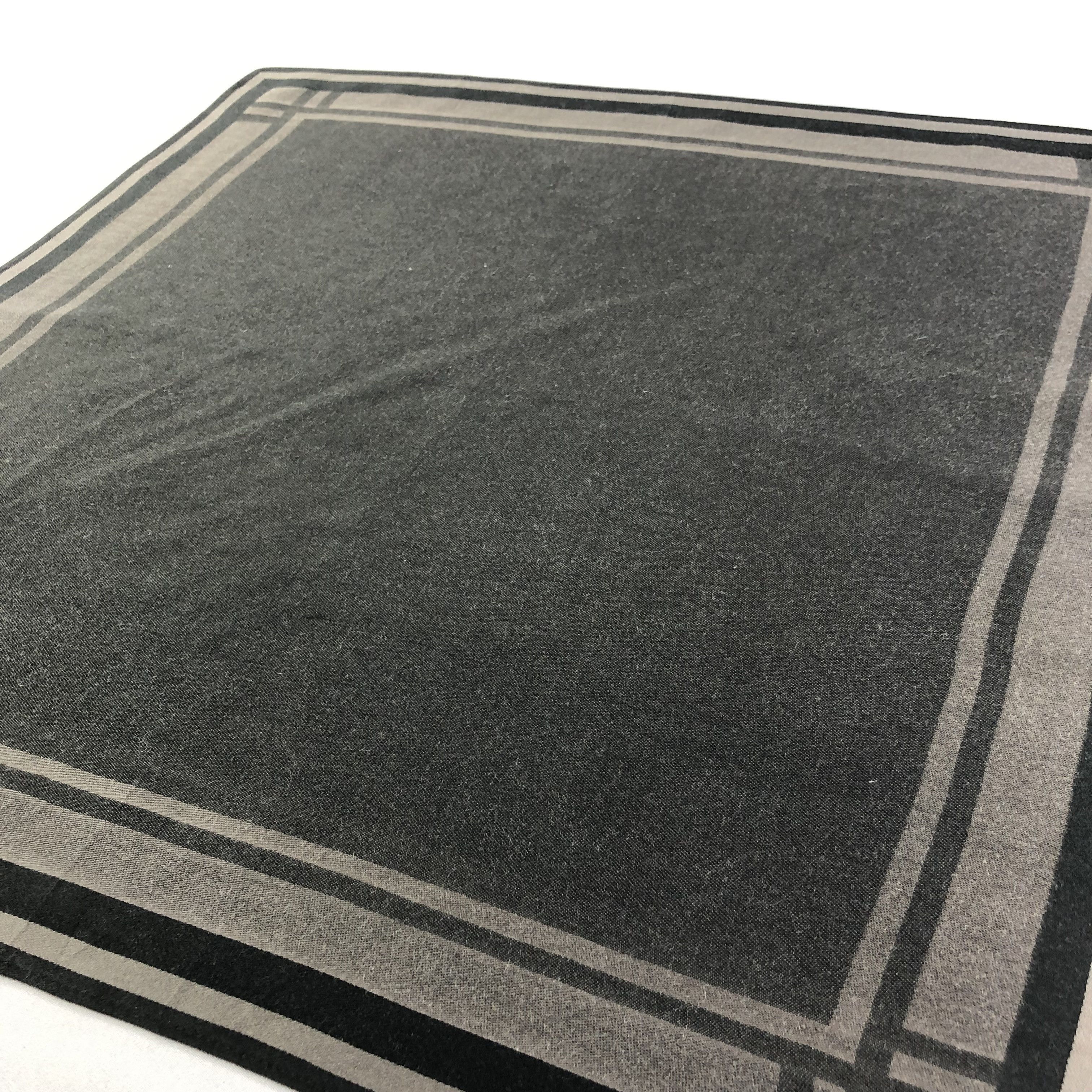 Givenchy Givenchy Handkerchief Neckerchief Bandana H1672 Size ONE SIZE - 3 Thumbnail
