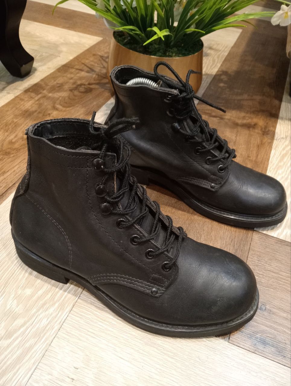 A.P.C. A.P.C BOOTS MAXITRED OIL RESISTANT BOOTS - BLACK Size US 6.5 / EU 39-40 - 8 Thumbnail
