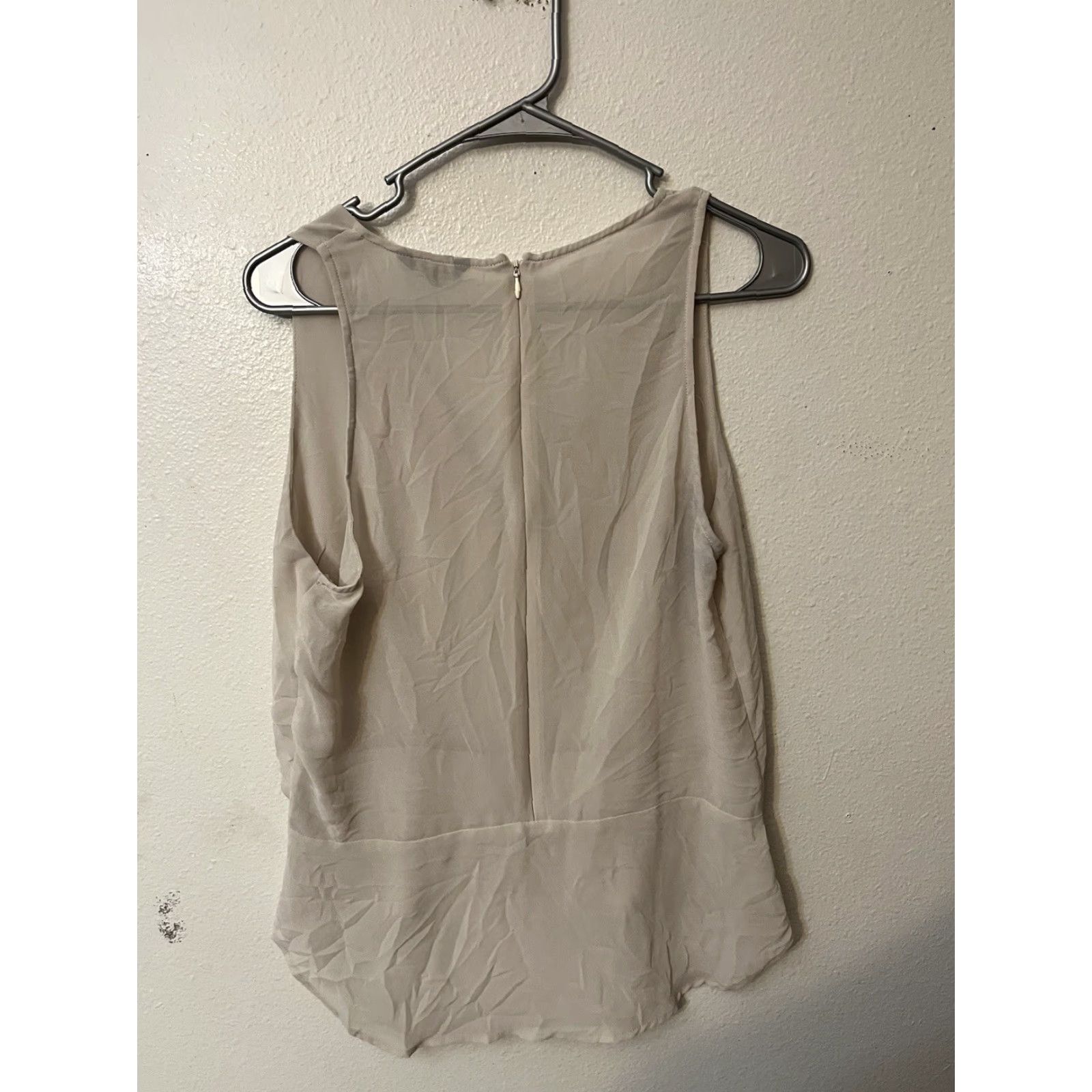 Vintage Women's Naked Zebra Blouse Dressy Beige Sleeveless V-Neck Top Shirt M Medium/Beige Zebra Pattern Party/Cocktail Workwear Womens Size M / US 6-8 / IT 42-44 - 3 Thumbnail