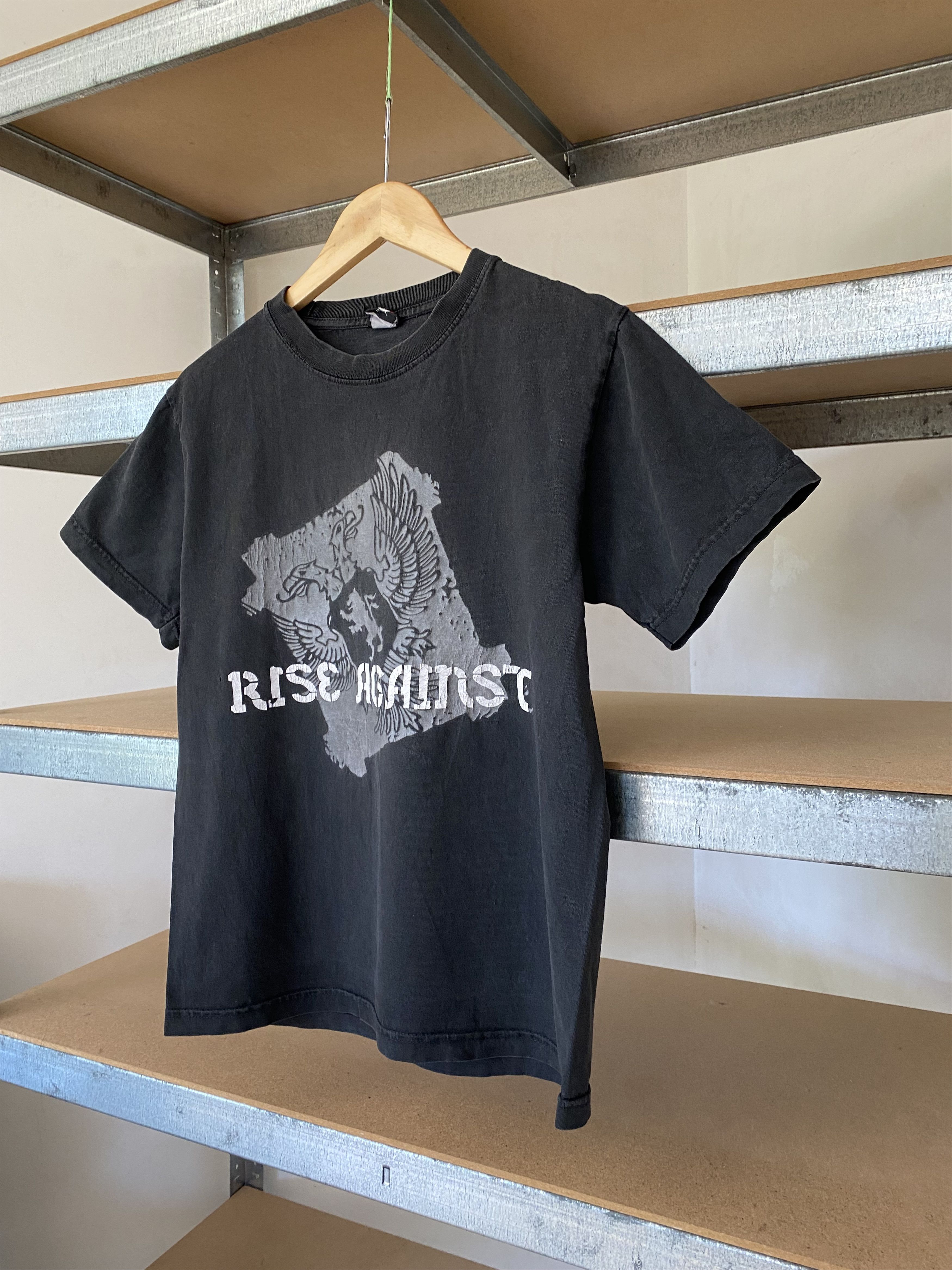 Band Tees Vintage 2000s Rise Against Rock Band T-shirt Size US S / EU 44-46 / 1 - 4 Thumbnail