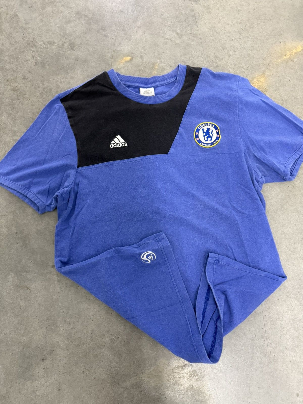 Adidas Chelsea FC Adidas Soccer T Shirt Blue Sun Faded Y2K 2008 EPL Size US S / EU 44-46 / 1 - 2 Thumbnail