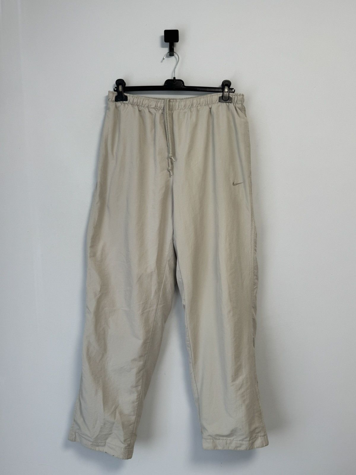Nike Nike Vintage Nylon Pants Beige Swoosh Y2K Style Size US 34 / EU 50 - 1 Thumbnail
