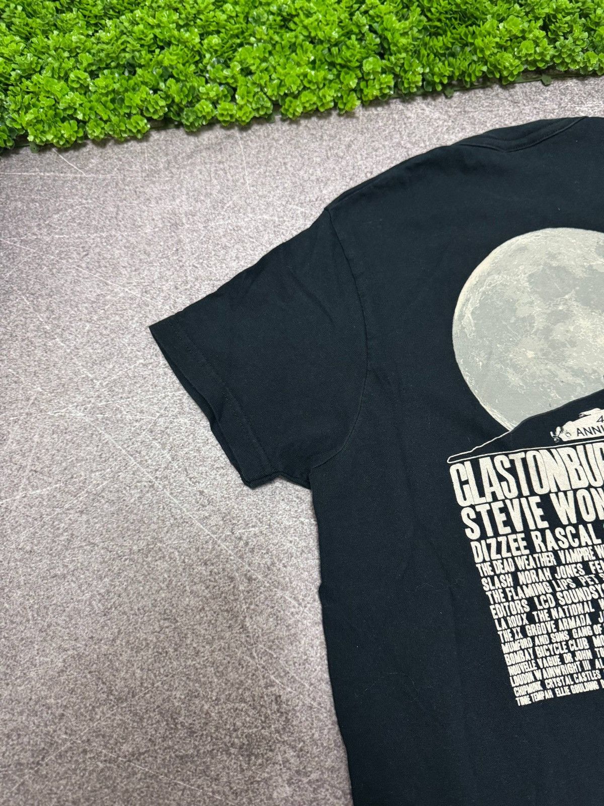 Band Tees Vintage 2010 Glastonbury Festival Rare Shirt Rock Music Size US S / EU 44-46 / 1 - 12 Thumbnail