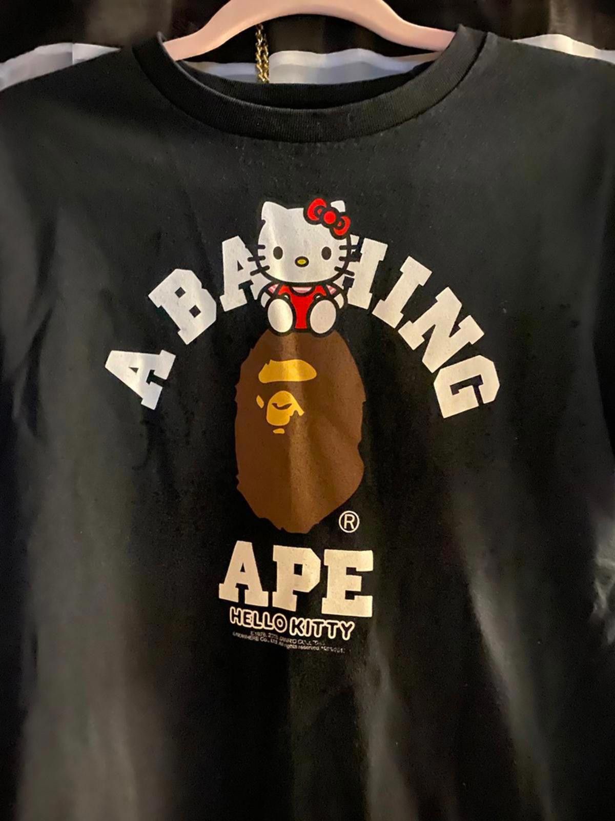 Bape BAPE x Hello Kitty College Tee Small 2014 Release Size US XS / EU 42 / 0 - 1 Thumbnail