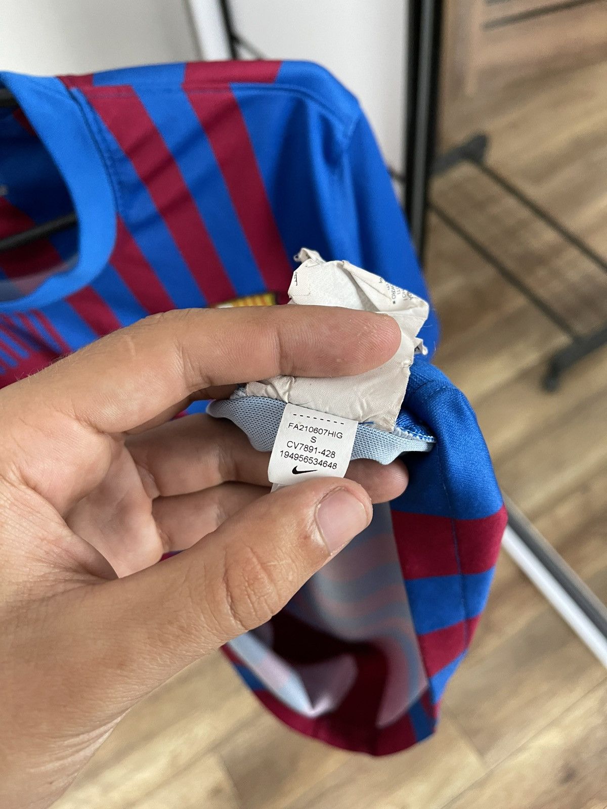 Nike 2021/2022 Nike Barcelona Soccer Jersey T-Shirt Tee Size US S / EU 44-46 / 1 - 11 Thumbnail