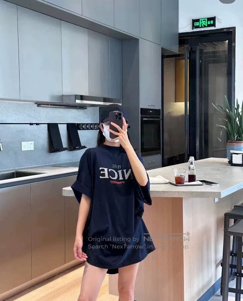 Balenciaga Balenciaga Short Sleeve Size US M / EU 48-50 / 2 - 6 Thumbnail