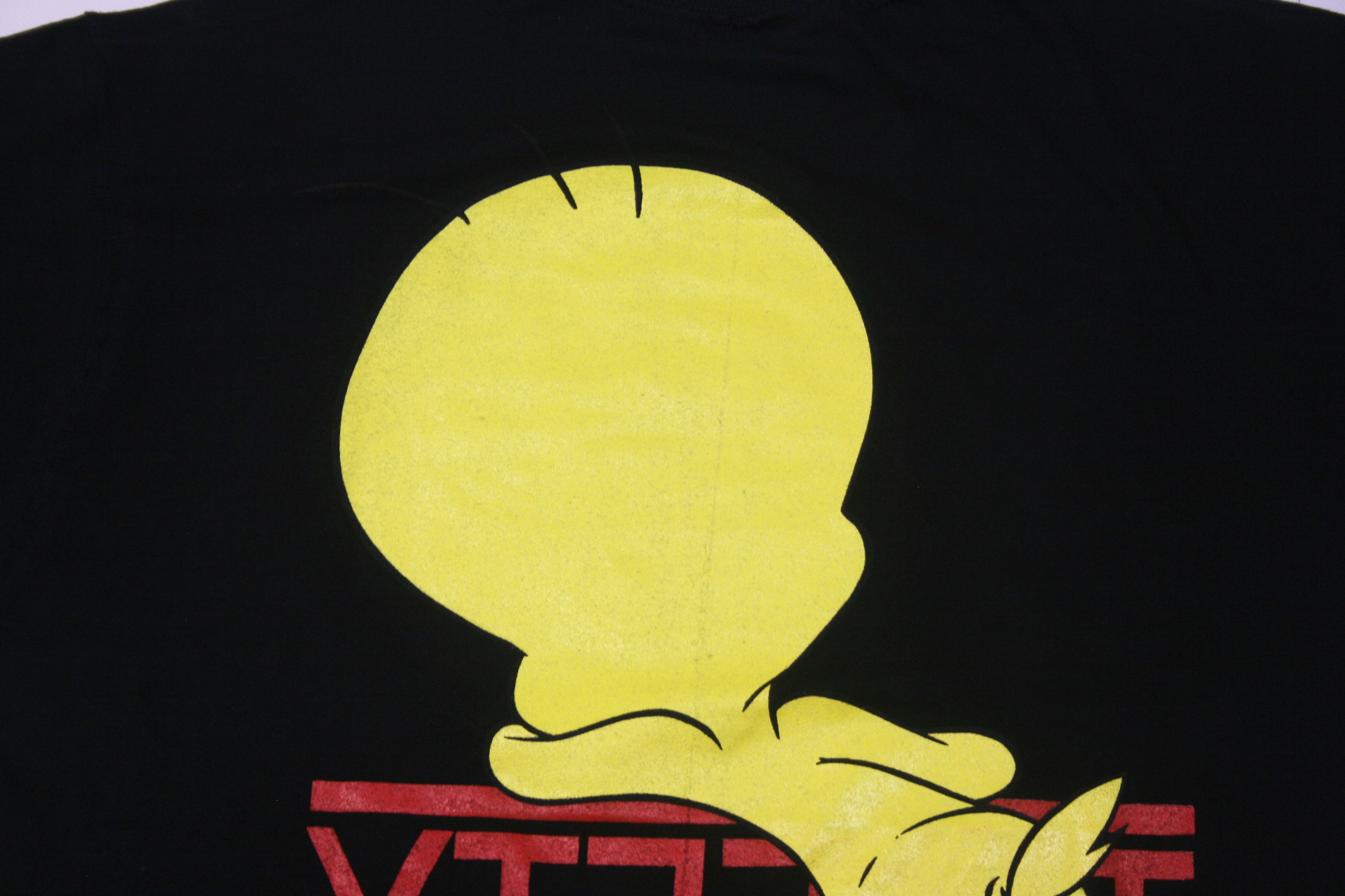 Warner Bros 1998 Tweety Big Logo T-Shirt Made in USA Vintage Size US XL / EU 56 / 4 - 8 Thumbnail