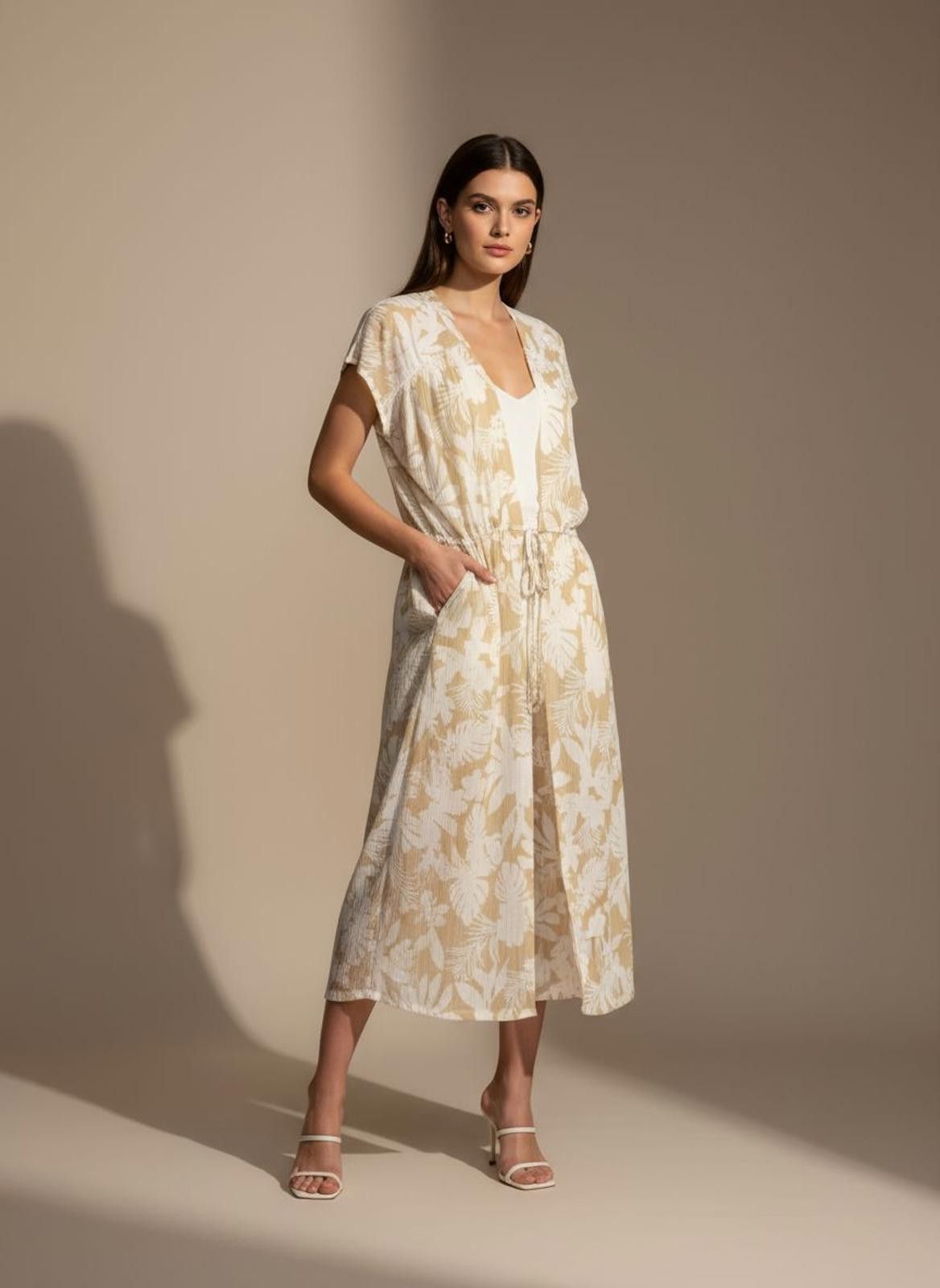 Cartoon Network Cato Lightweight Beige and White Floral Print Women's Duster Size M / US 6-8 / IT 42-44 - 2 Thumbnail