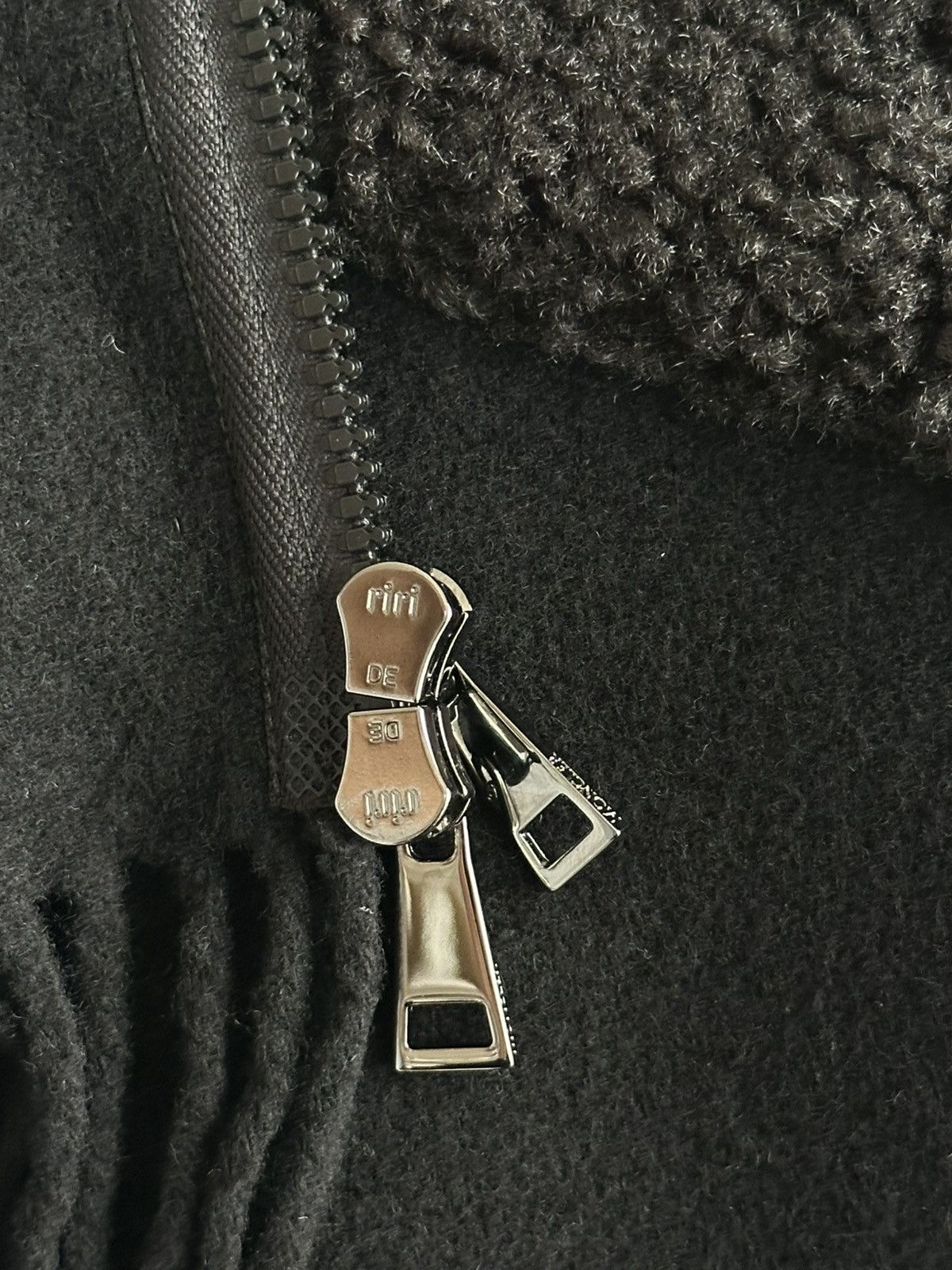Moncler Moncler Mantella Wool Down Nylon Hood Poncho Black Coat Size ONE SIZE - 10 Thumbnail